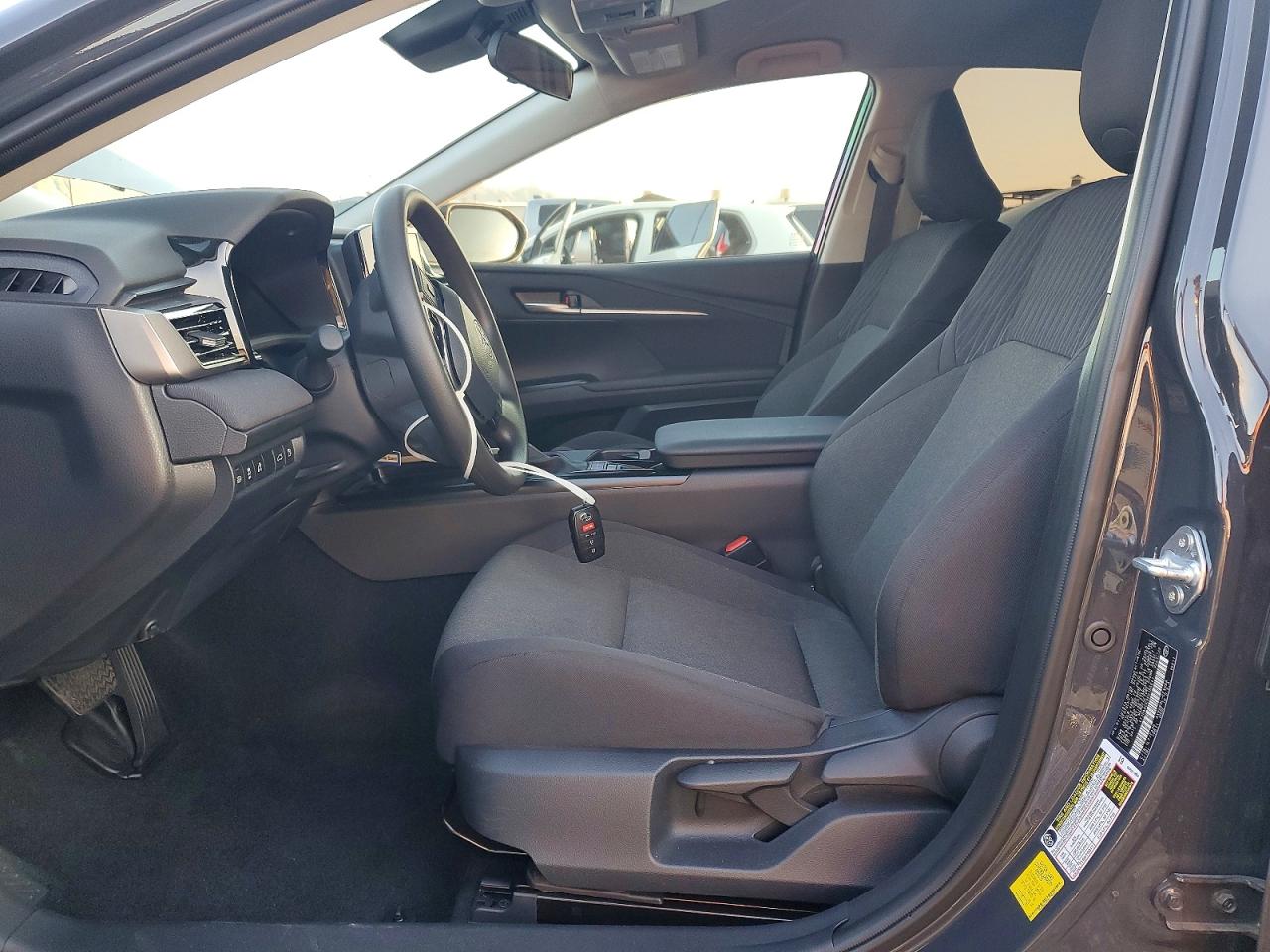 2025 Toyota Camry Le Gray vin: 4T1DAACK9SU155641