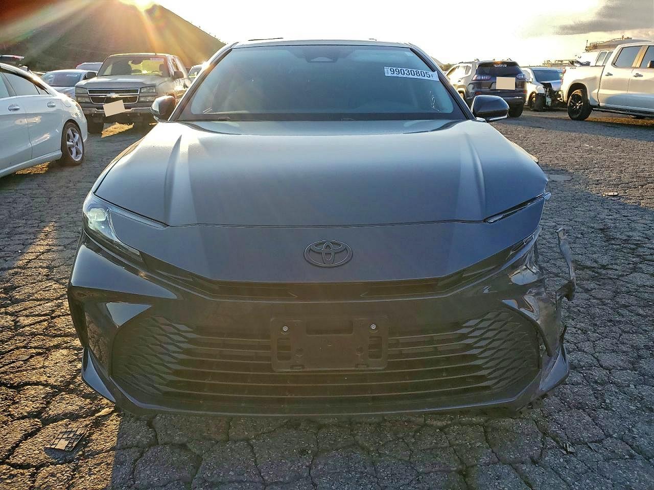 2025 Toyota Camry Le Gray vin: 4T1DAACK9SU155641
