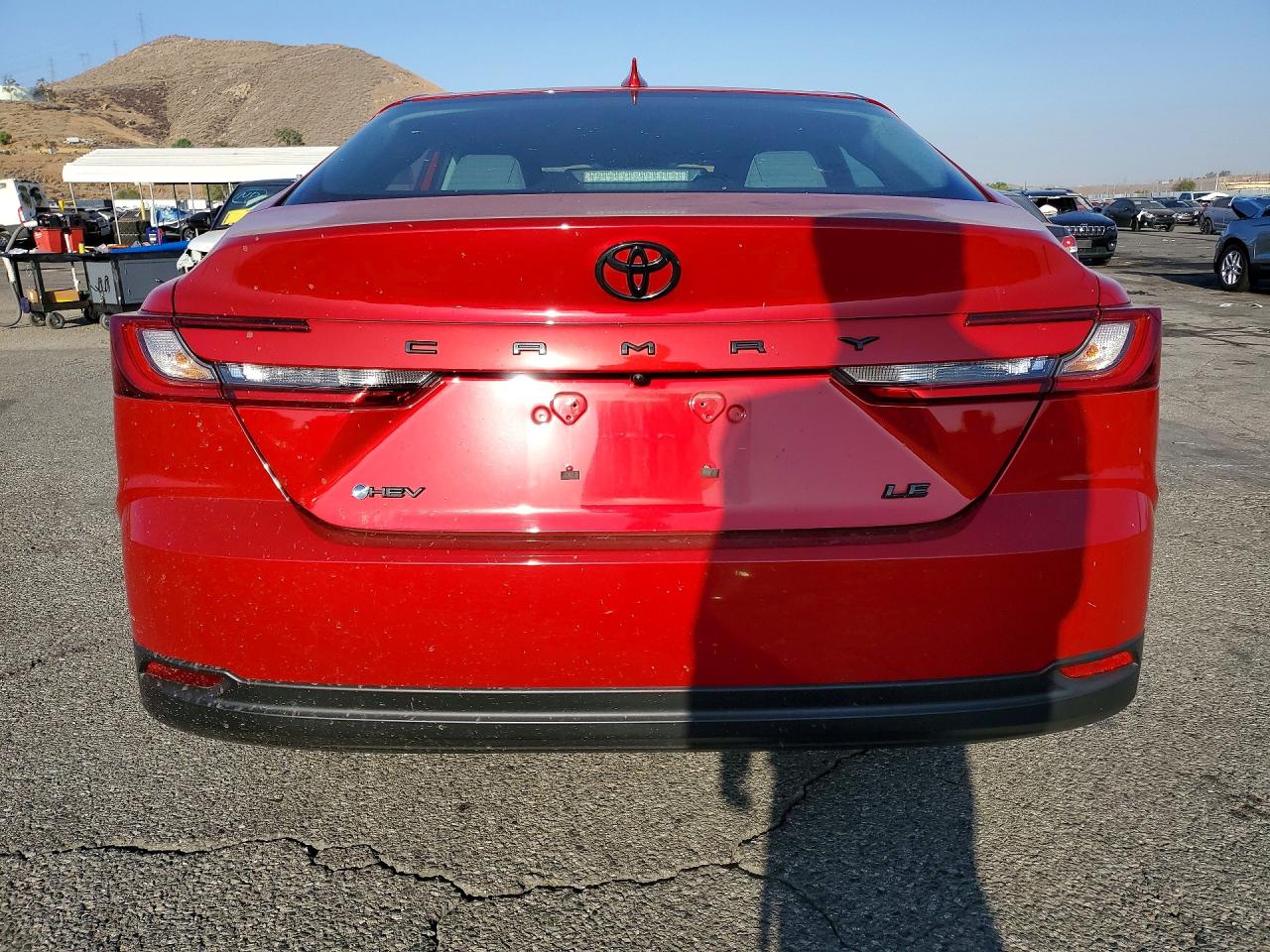 2025 Toyota Camry Le Red vin: 4T1DAACK9SU158684