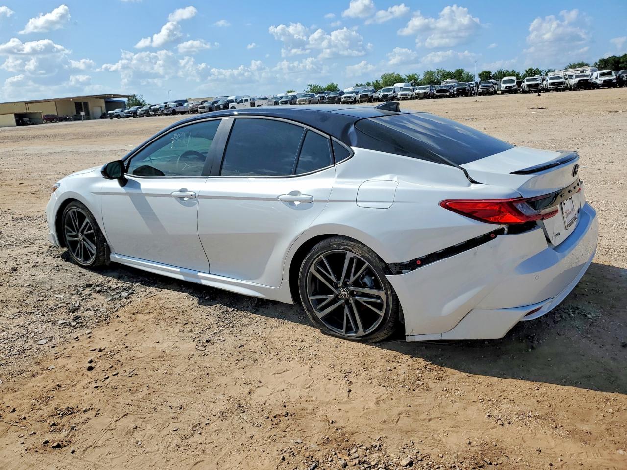 2026 Toyota Camry Xse White vin: 4T1DAACK9TU222224