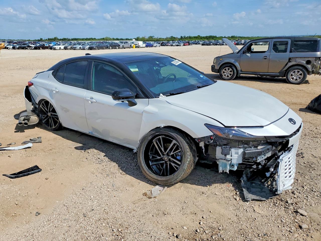 2026 Toyota Camry Xse White vin: 4T1DAACK9TU222224