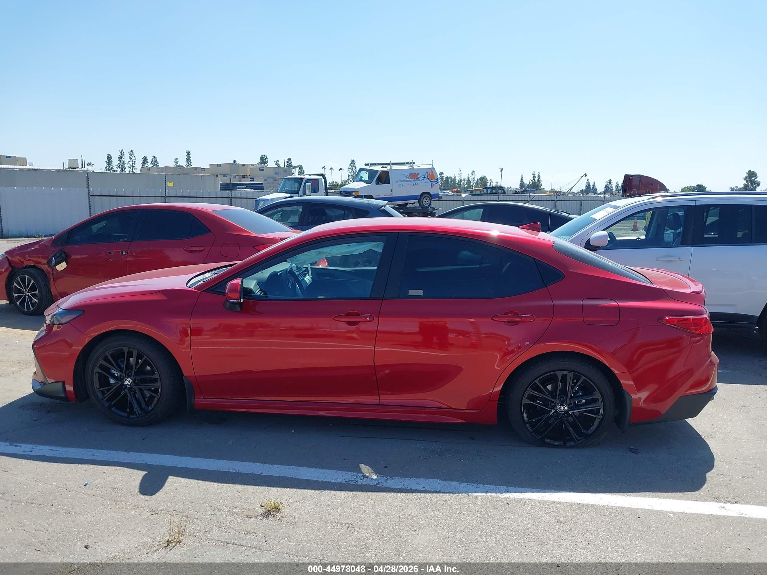 2026 Toyota Camry Se Red vin: 4T1DAACK9TU224667