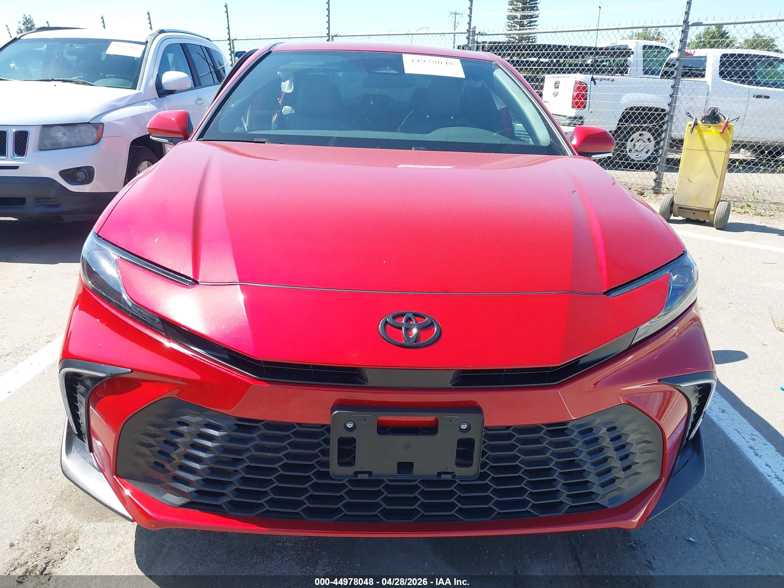2026 Toyota Camry Se Red vin: 4T1DAACK9TU224667