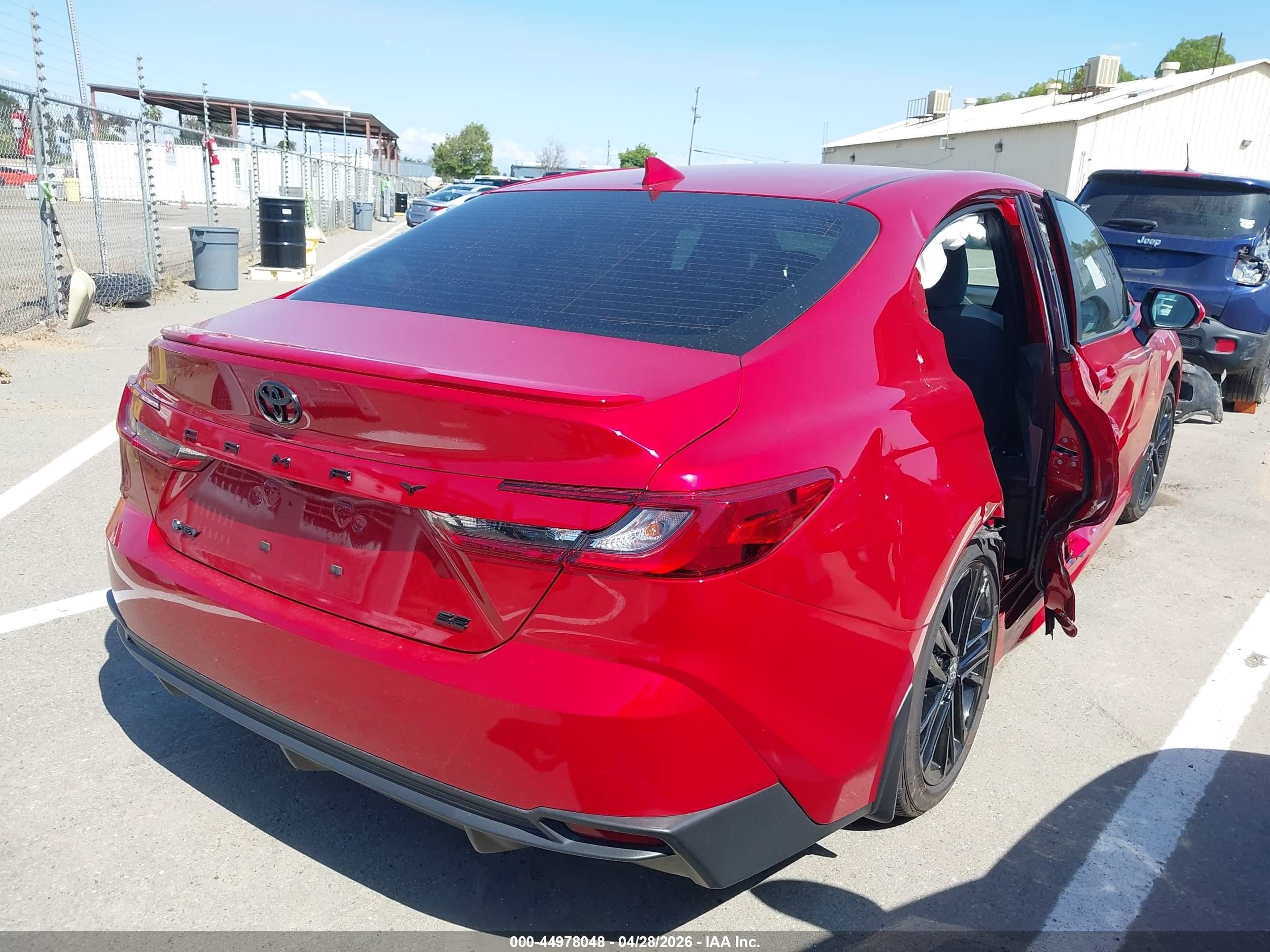 2026 Toyota Camry Se Red vin: 4T1DAACK9TU224667