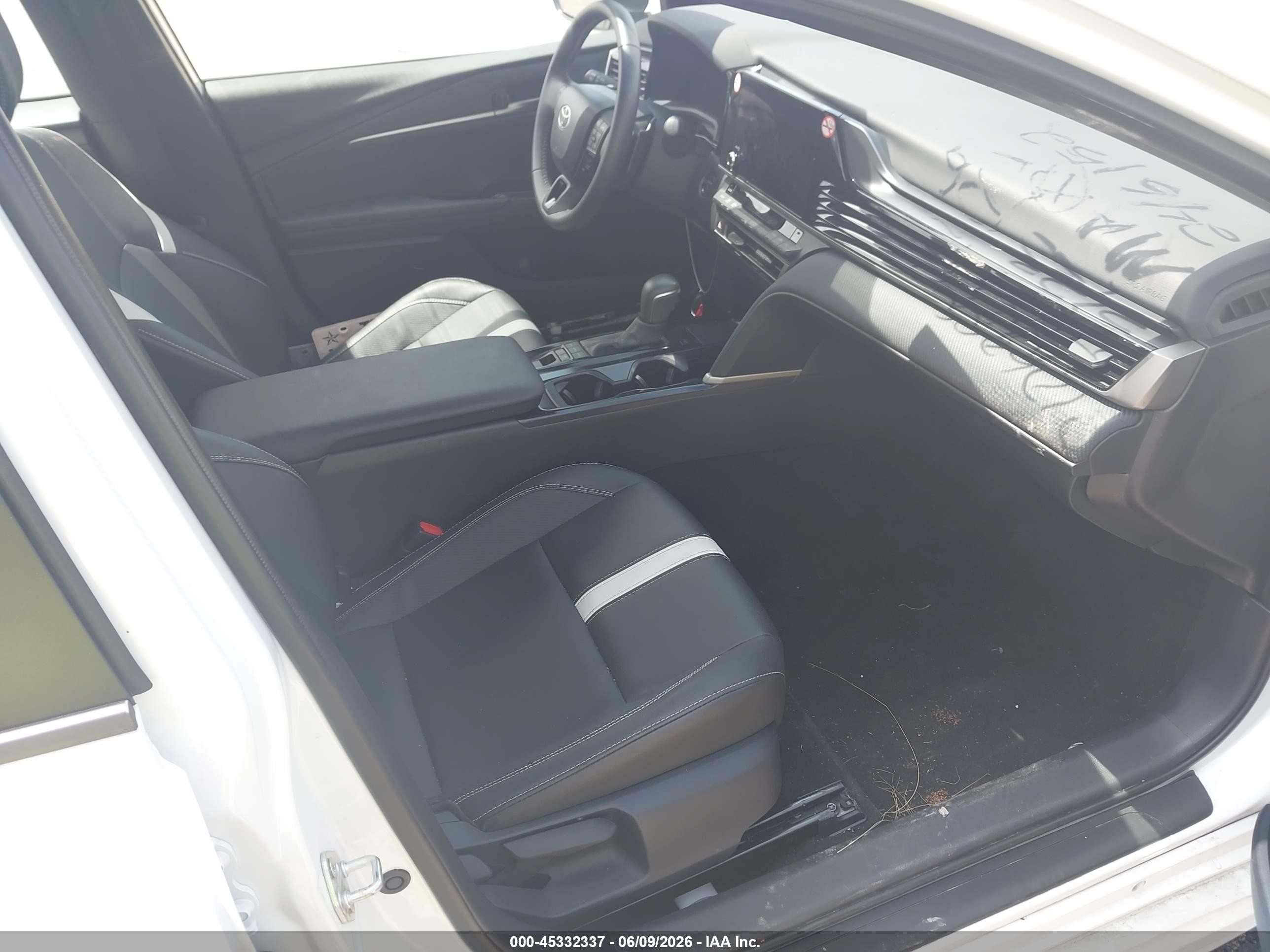 2026 Toyota Camry Se Белый vin: 4T1DAACK9TU246152