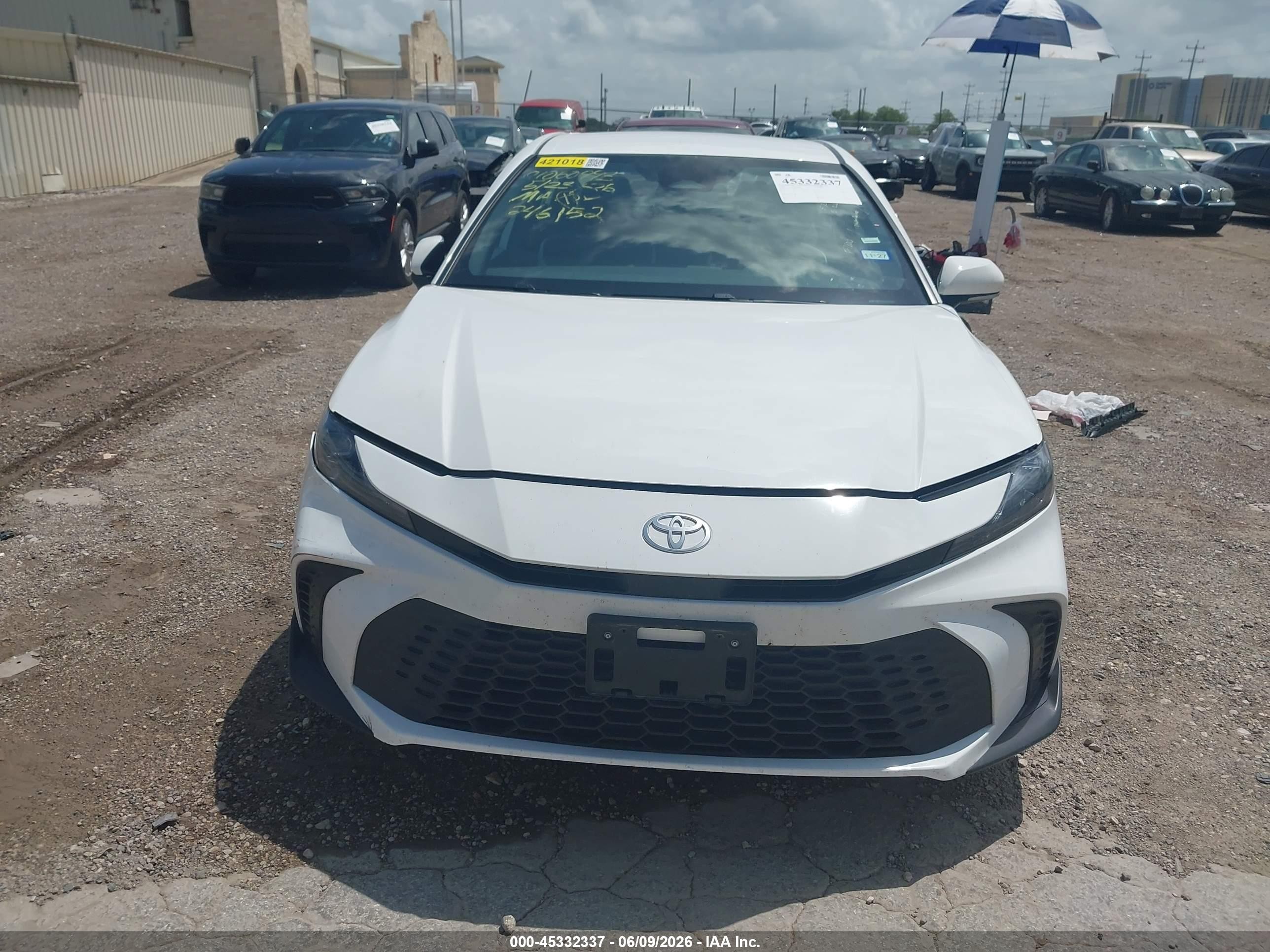 2026 Toyota Camry Se Белый vin: 4T1DAACK9TU246152