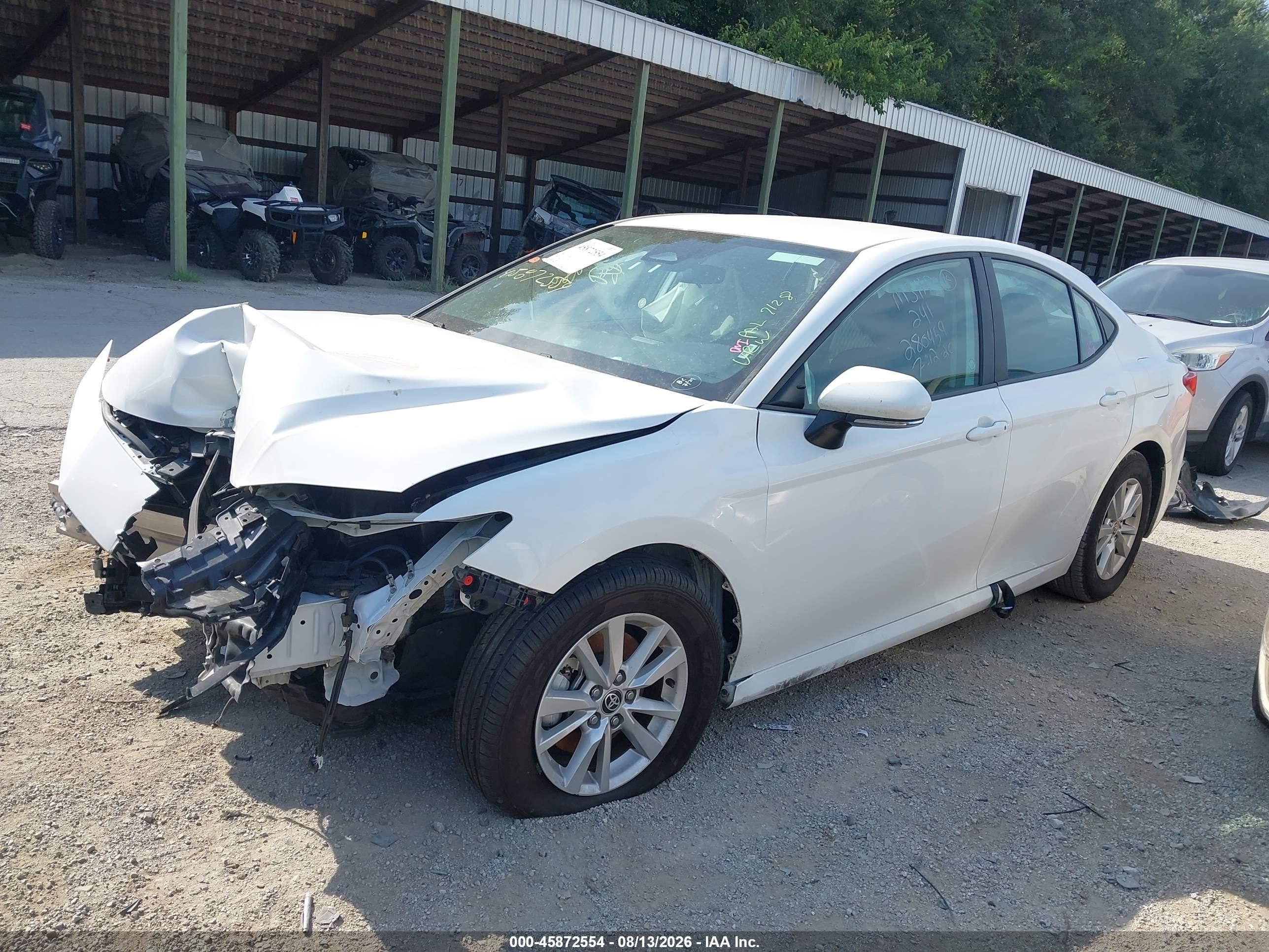 2025 Toyota Camry Le Белый vin: 4T1DAACKXSU058755