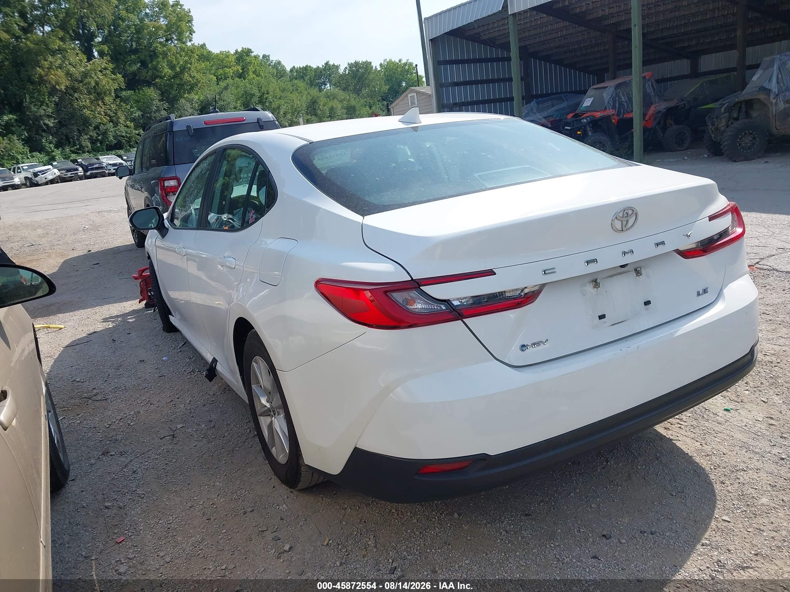 2025 Toyota Camry Le Белый vin: 4T1DAACKXSU058755