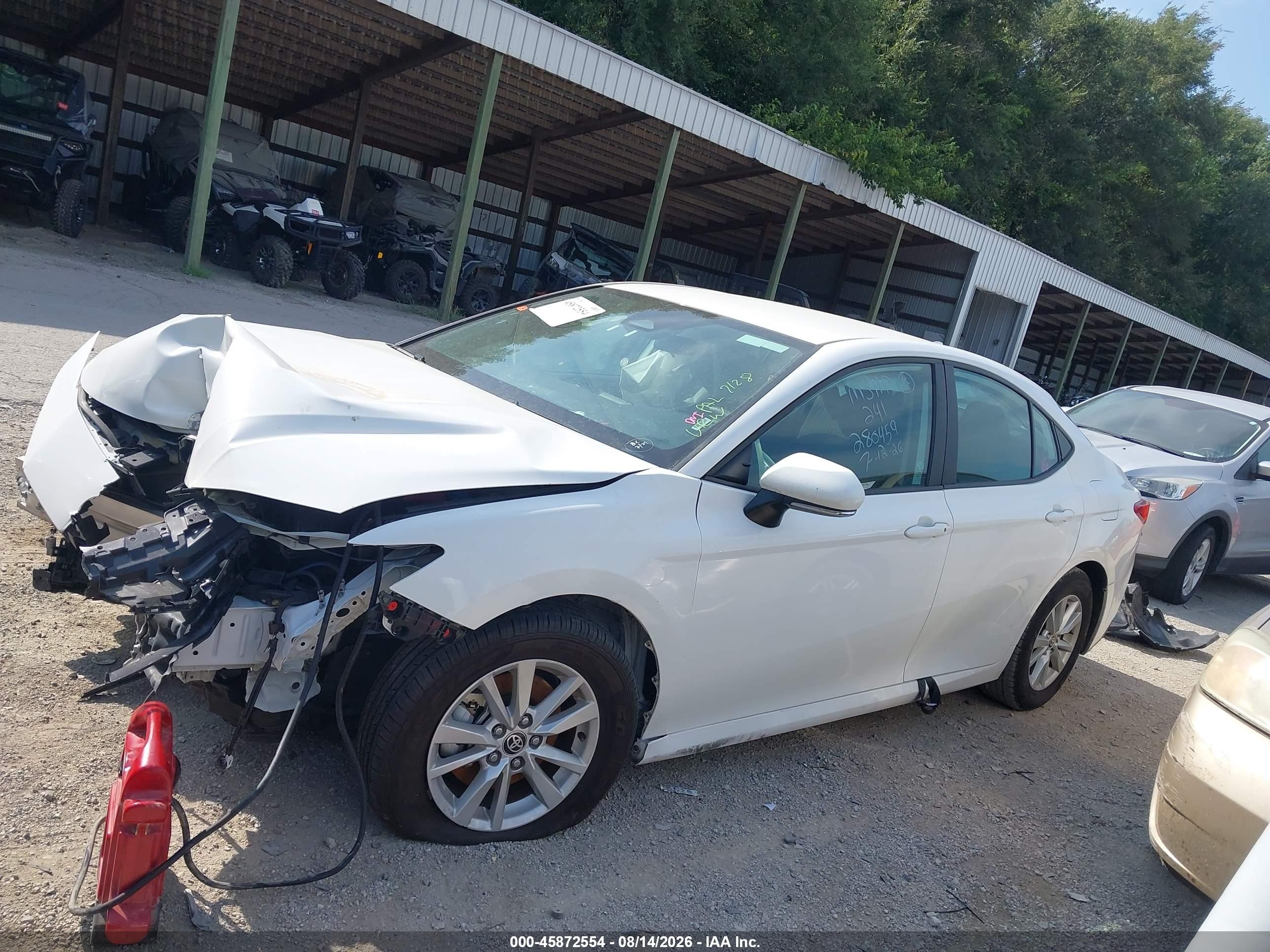 2025 Toyota Camry Le Белый vin: 4T1DAACKXSU058755