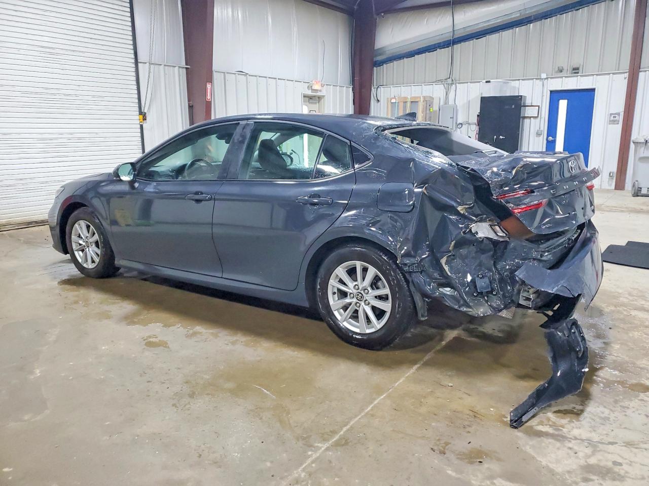 2025 Toyota Camry Le Charcoal vin: 4T1DAACKXSU520862