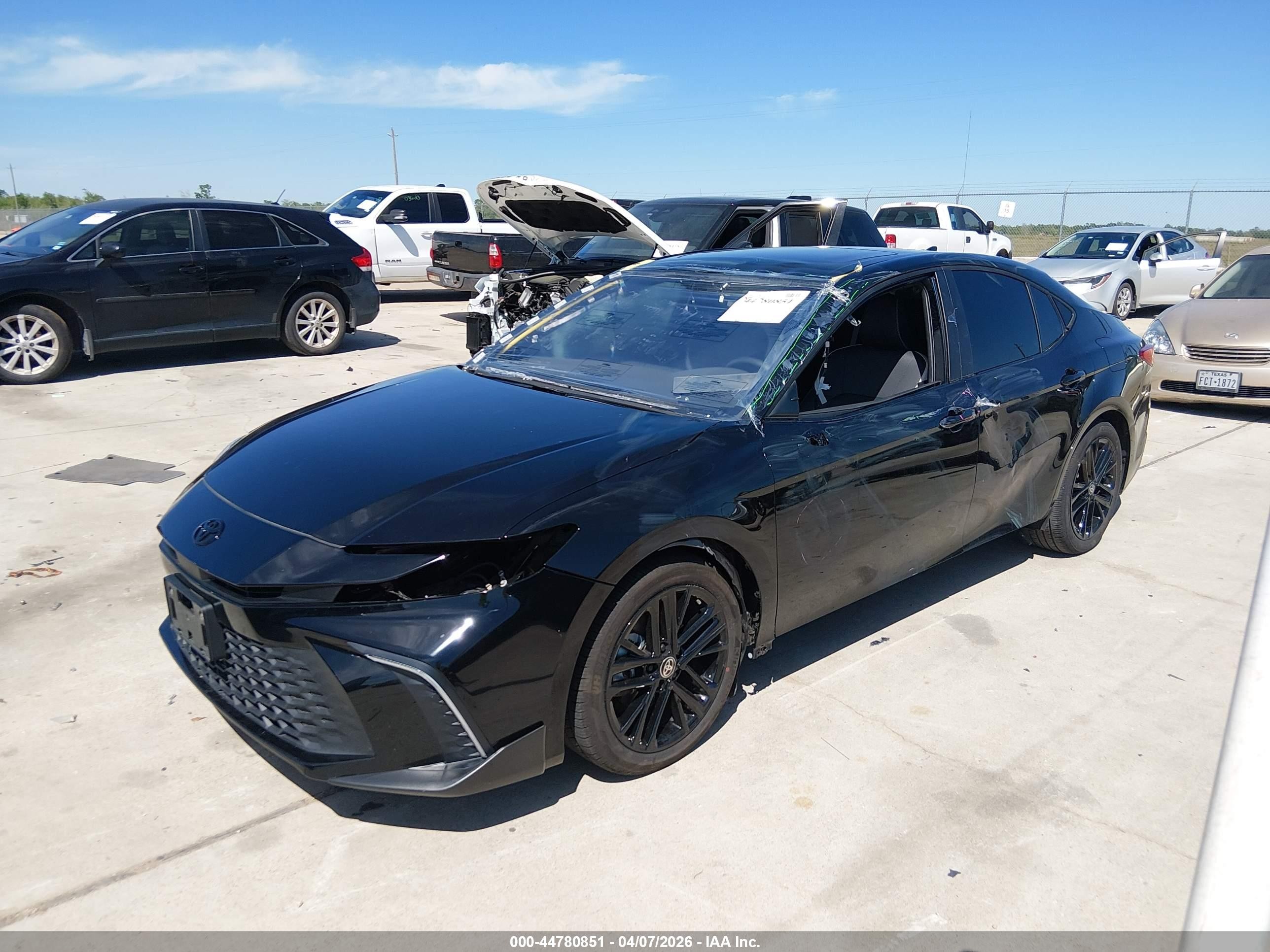 2025 Toyota Camry Se Black vin: 4T1DAACKXSU564716