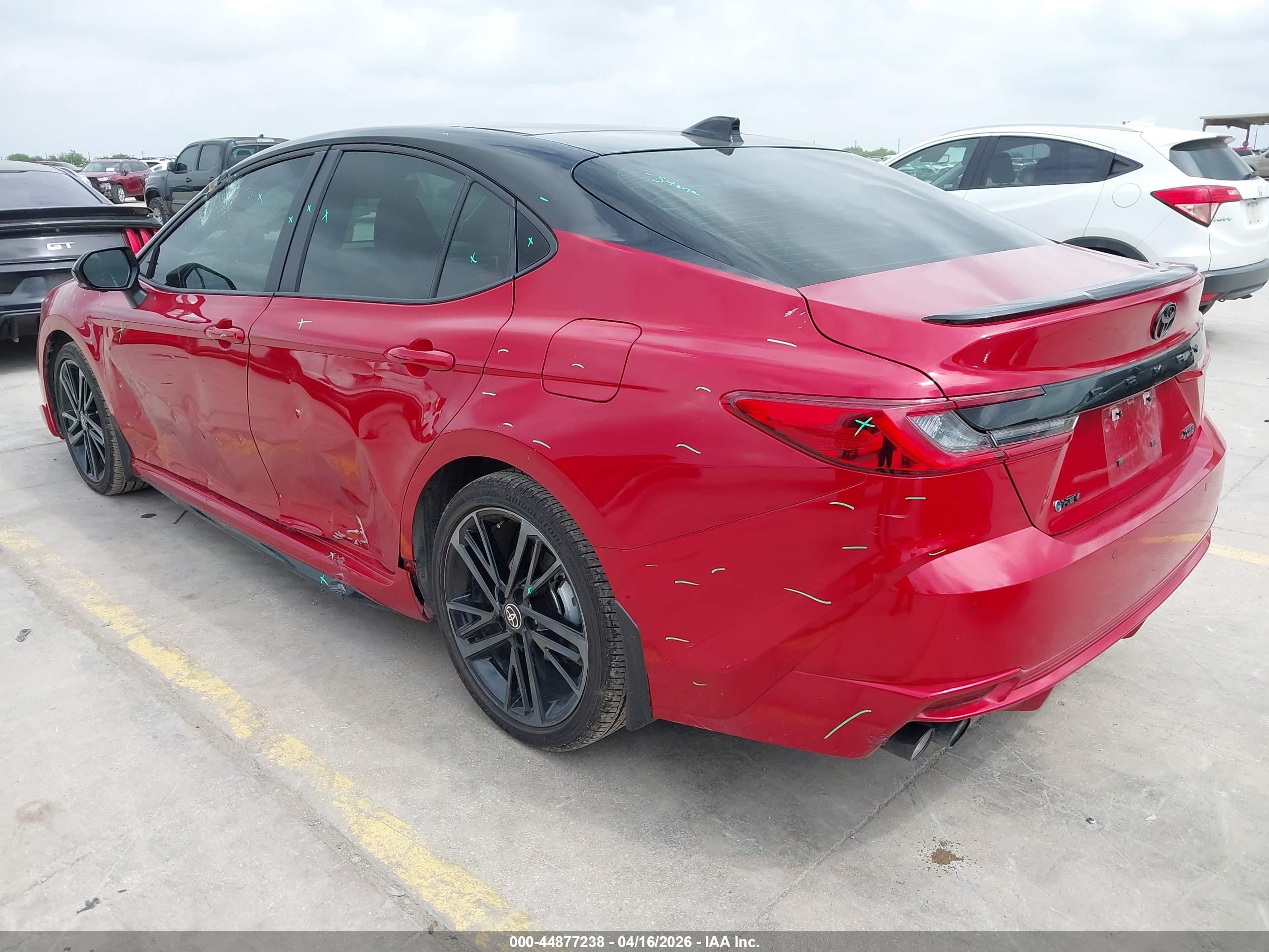 2026 Toyota Camry Xse Red vin: 4T1DAACKXTU235127