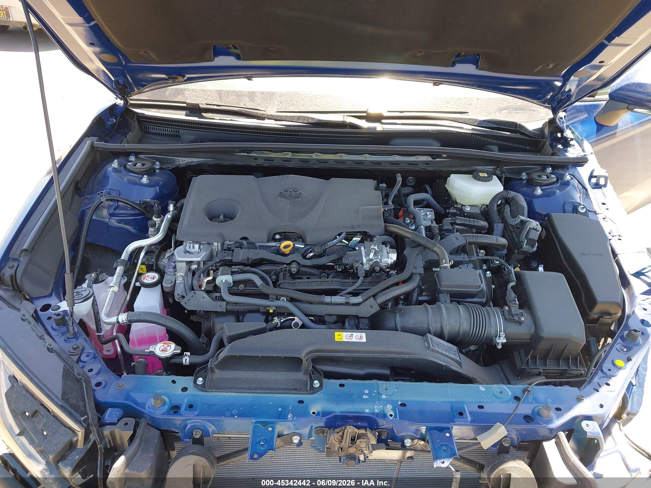 2026 Toyota Camry Le Синий vin: 4T1DAACKXTU279063