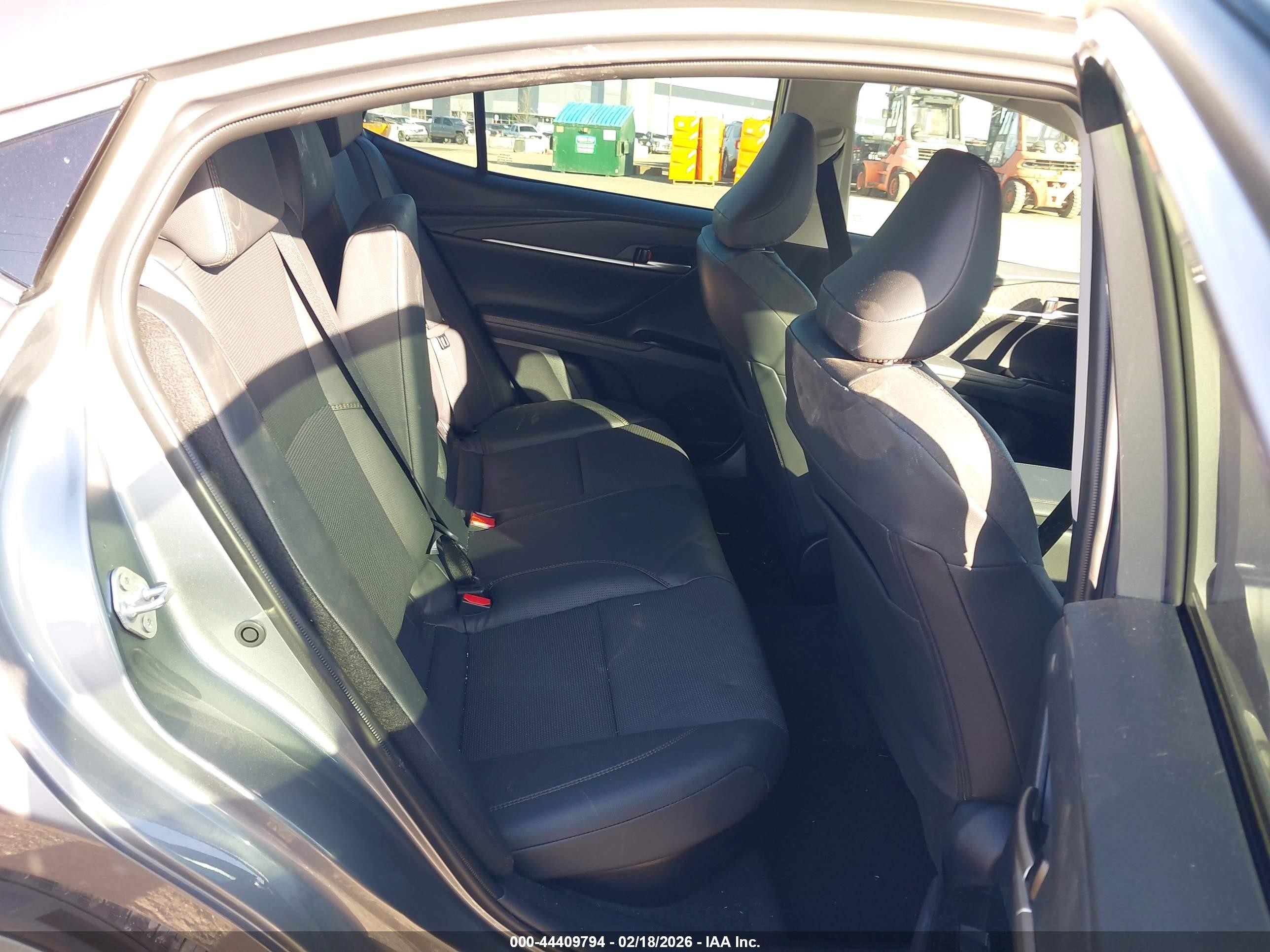 2026 Toyota Camry Xle Gray vin: 4T1DAACKXTU671881