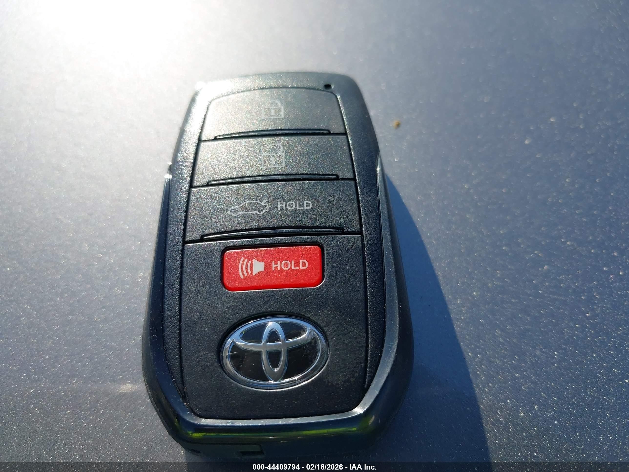 2026 Toyota Camry Xle Gray vin: 4T1DAACKXTU671881