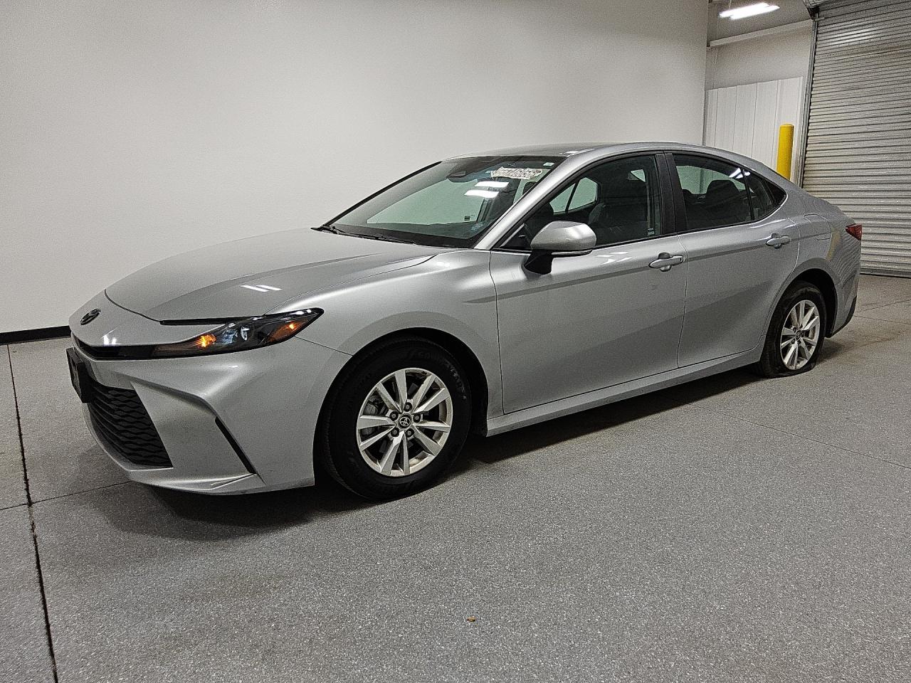 2026 Toyota Camry Le Silver vin: 4T1DBADK0TU037099 Damage: Left Front Tire, Worn, Replacement Required