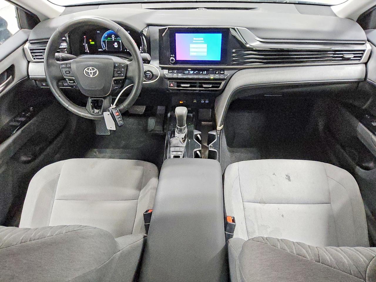 2026 Toyota Camry Le Silver vin: 4T1DBADK0TU037099