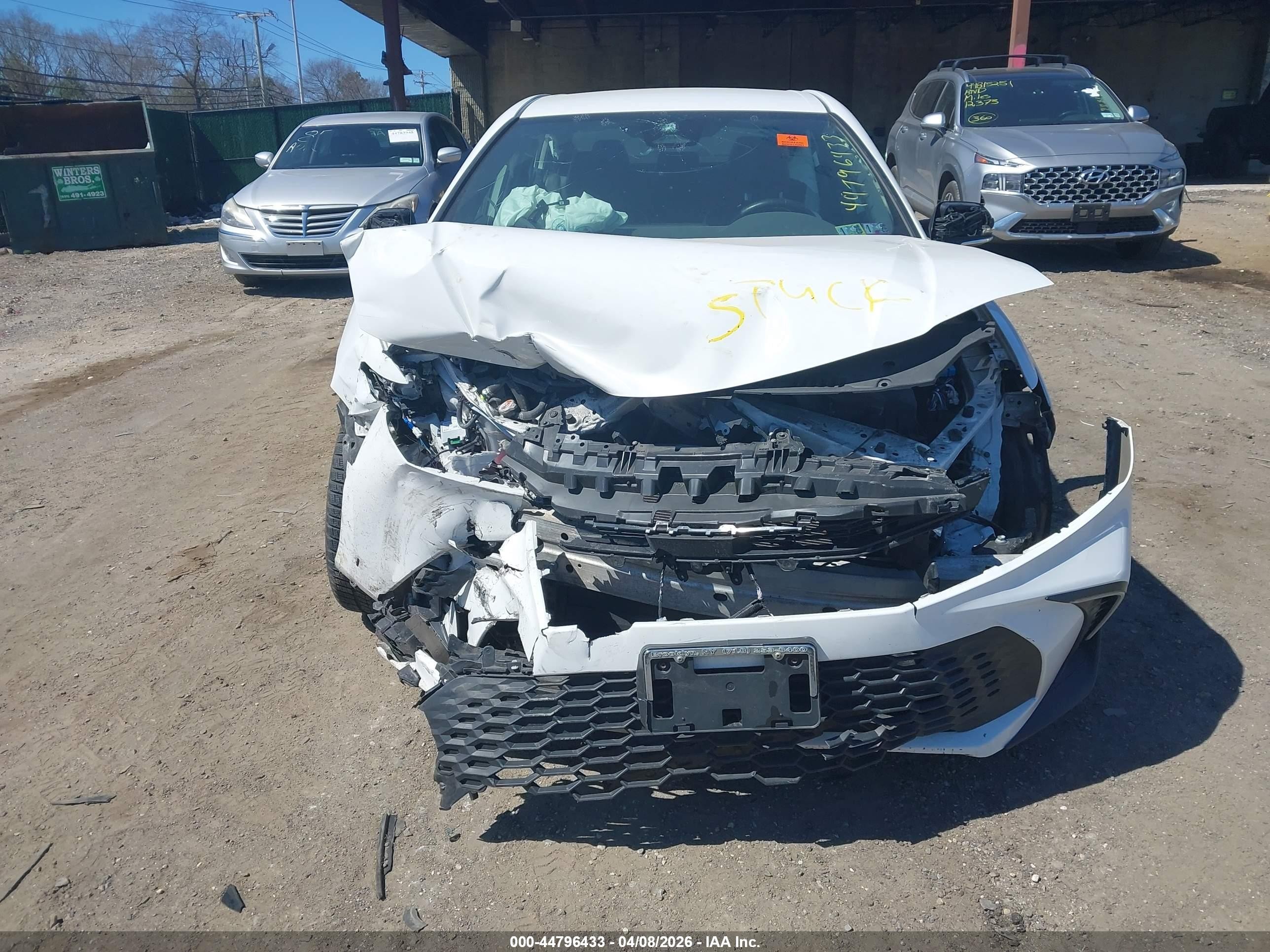 2025 Toyota Camry Se White vin: 4T1DBADK1SU511611