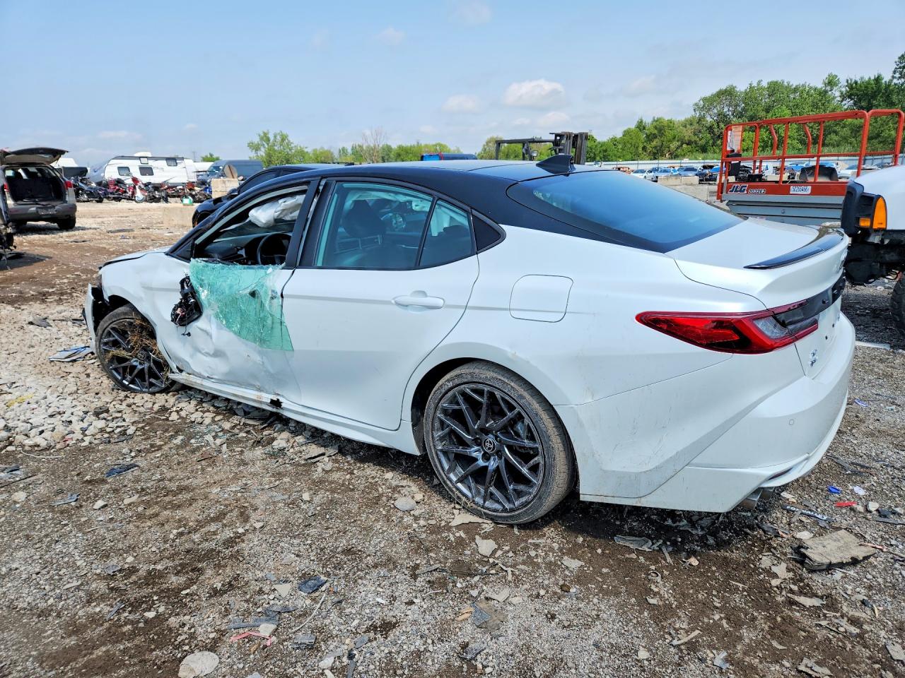 2025 Toyota Camry Xse White vin: 4T1DBADK2SU009609