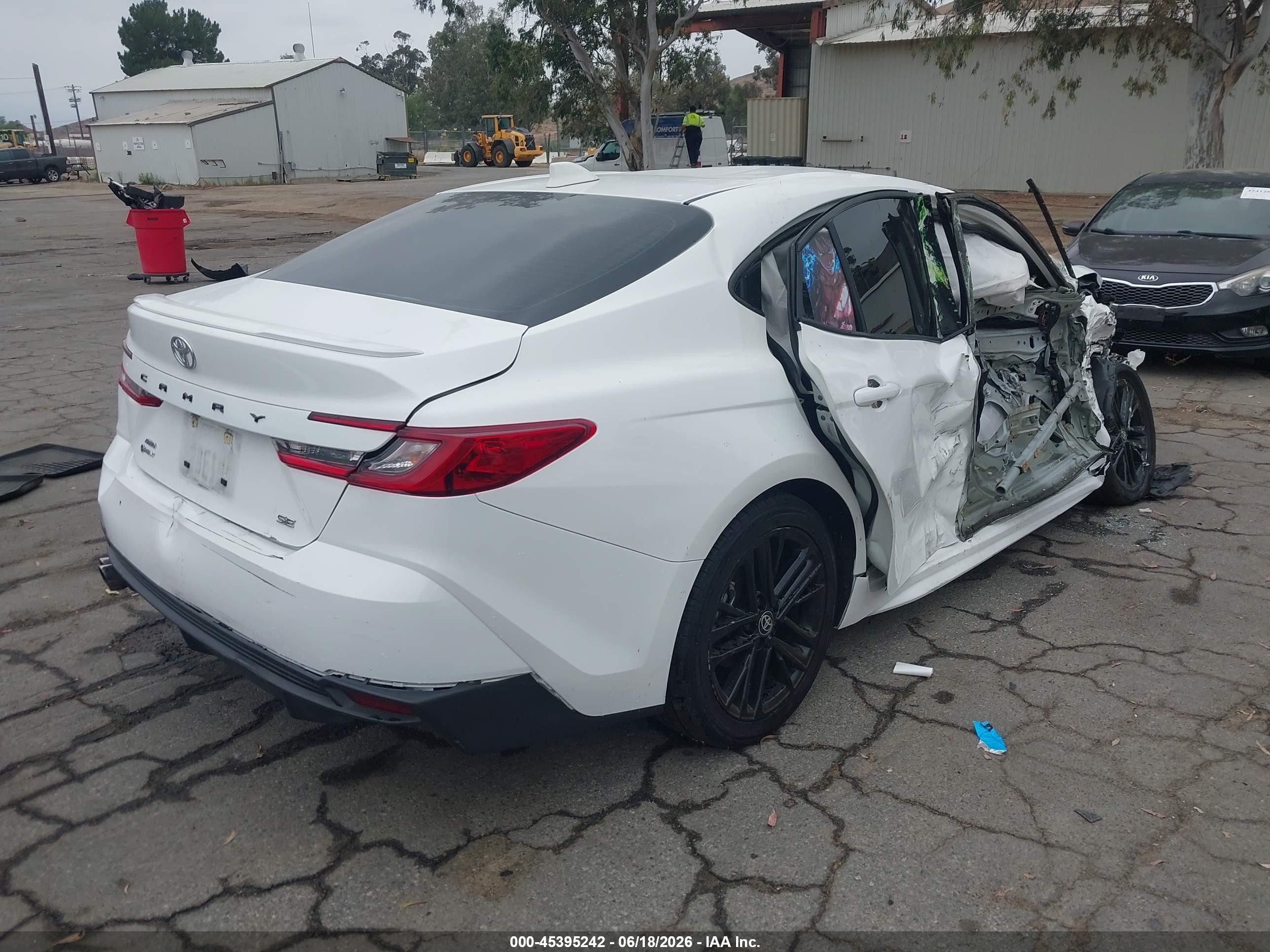 2025 Toyota Camry Se White vin: 4T1DBADK3SU007528