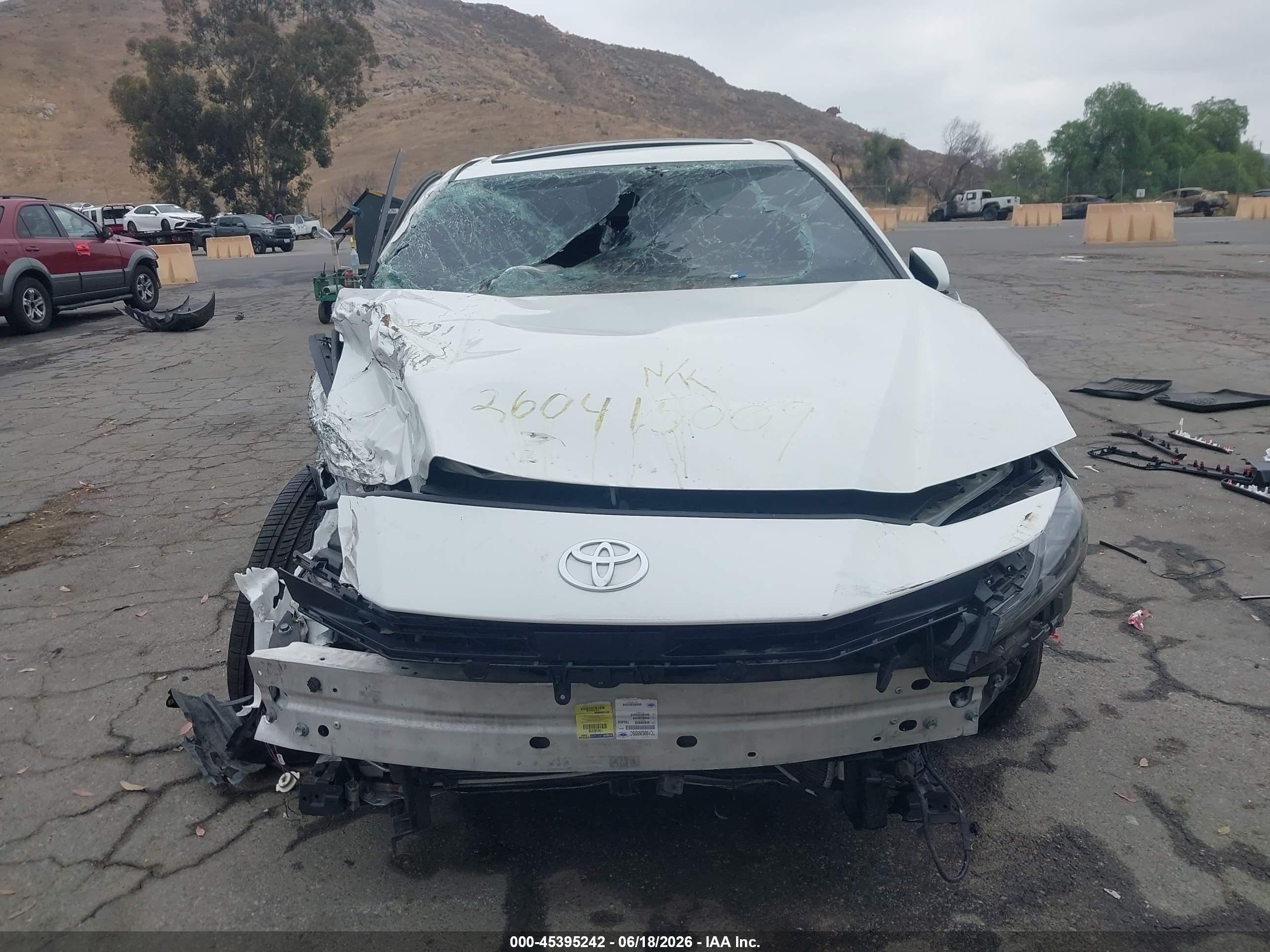 2025 Toyota Camry Se White vin: 4T1DBADK3SU007528
