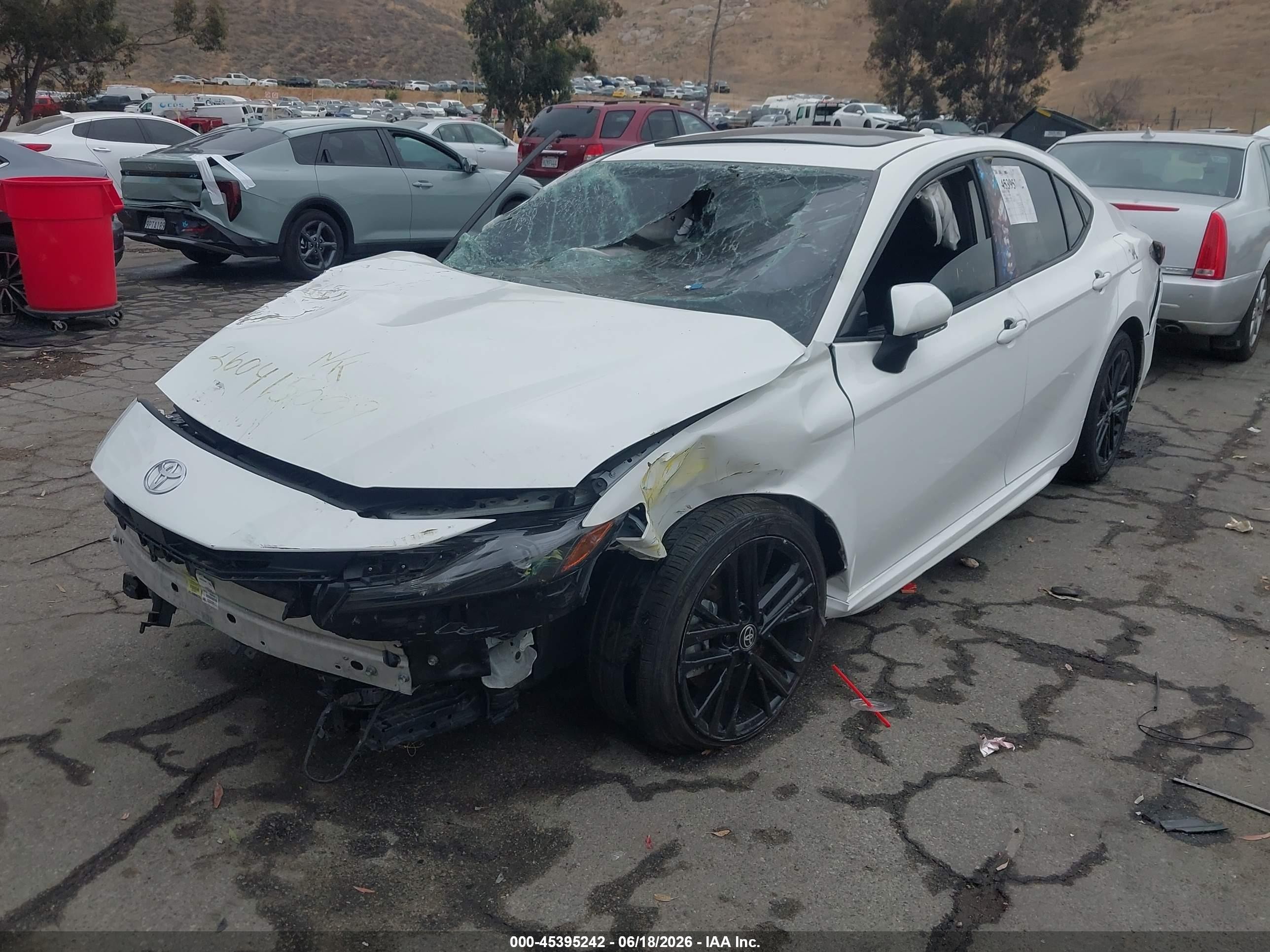 2025 Toyota Camry Se White vin: 4T1DBADK3SU007528