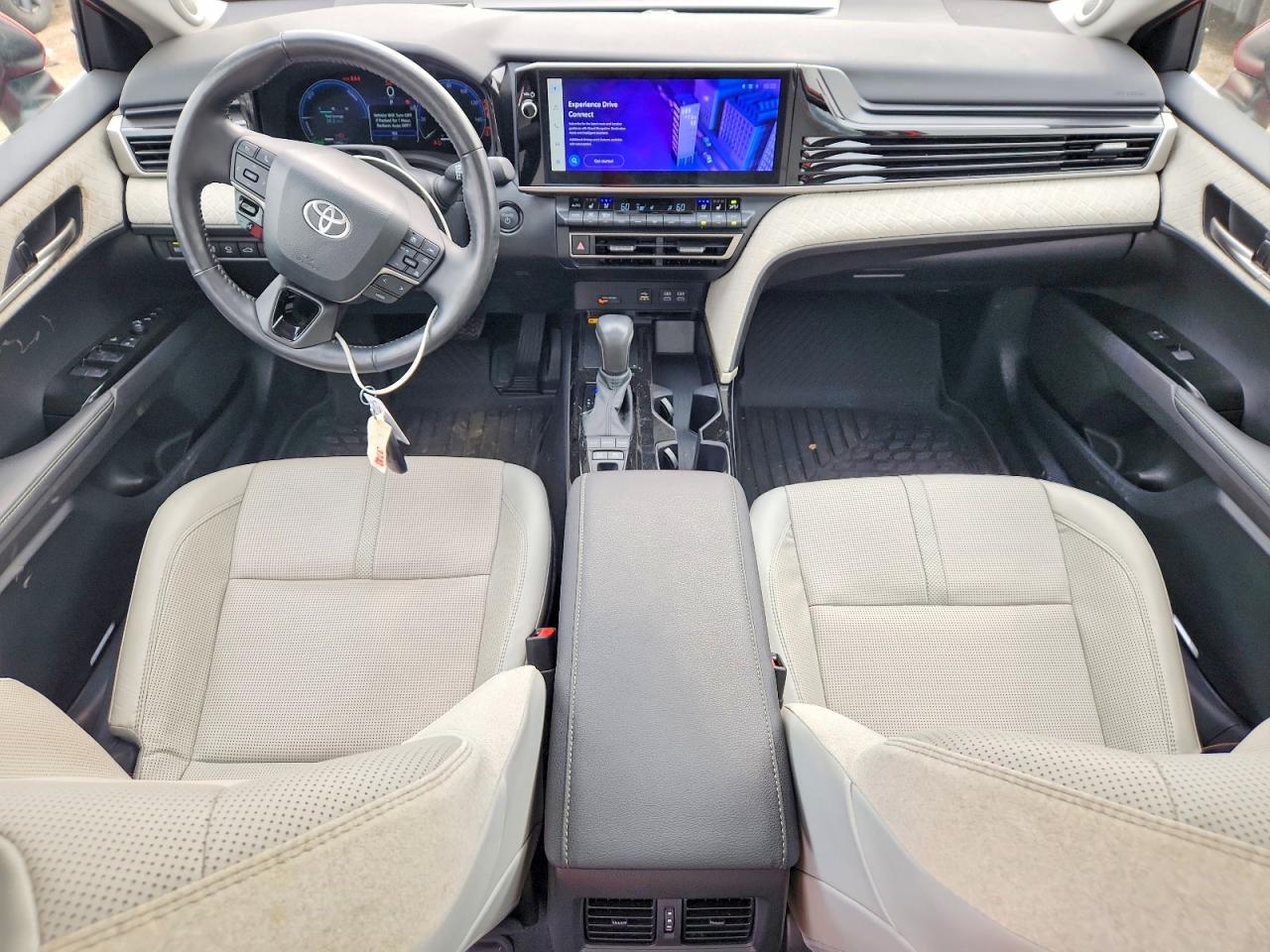 2025 Toyota Camry Xle Red vin: 4T1DBADK3SU013121
