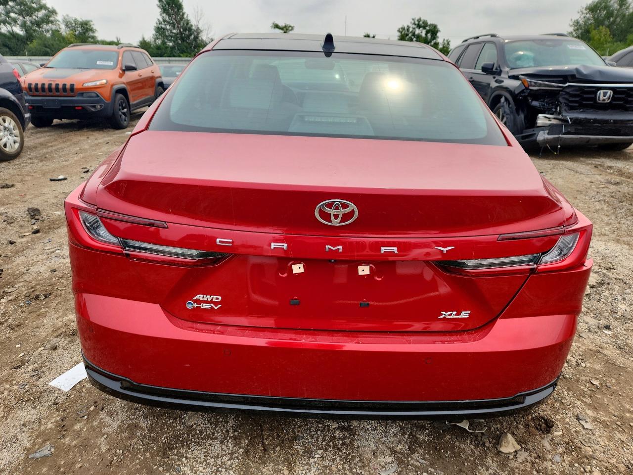 2025 Toyota Camry Xle Red vin: 4T1DBADK3SU013121