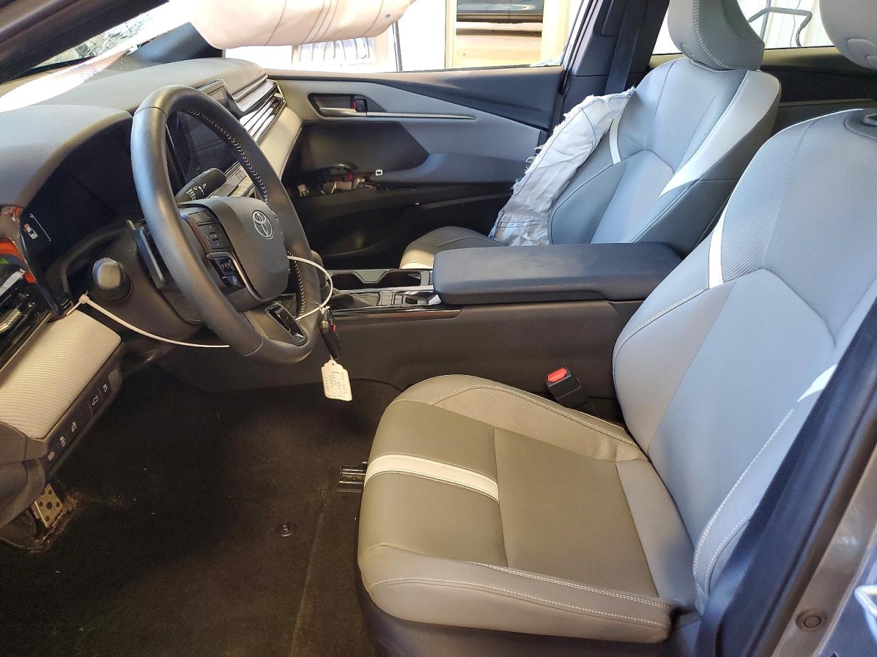 2025 Toyota Camry Se Silver vin: 4T1DBADK4SU504636