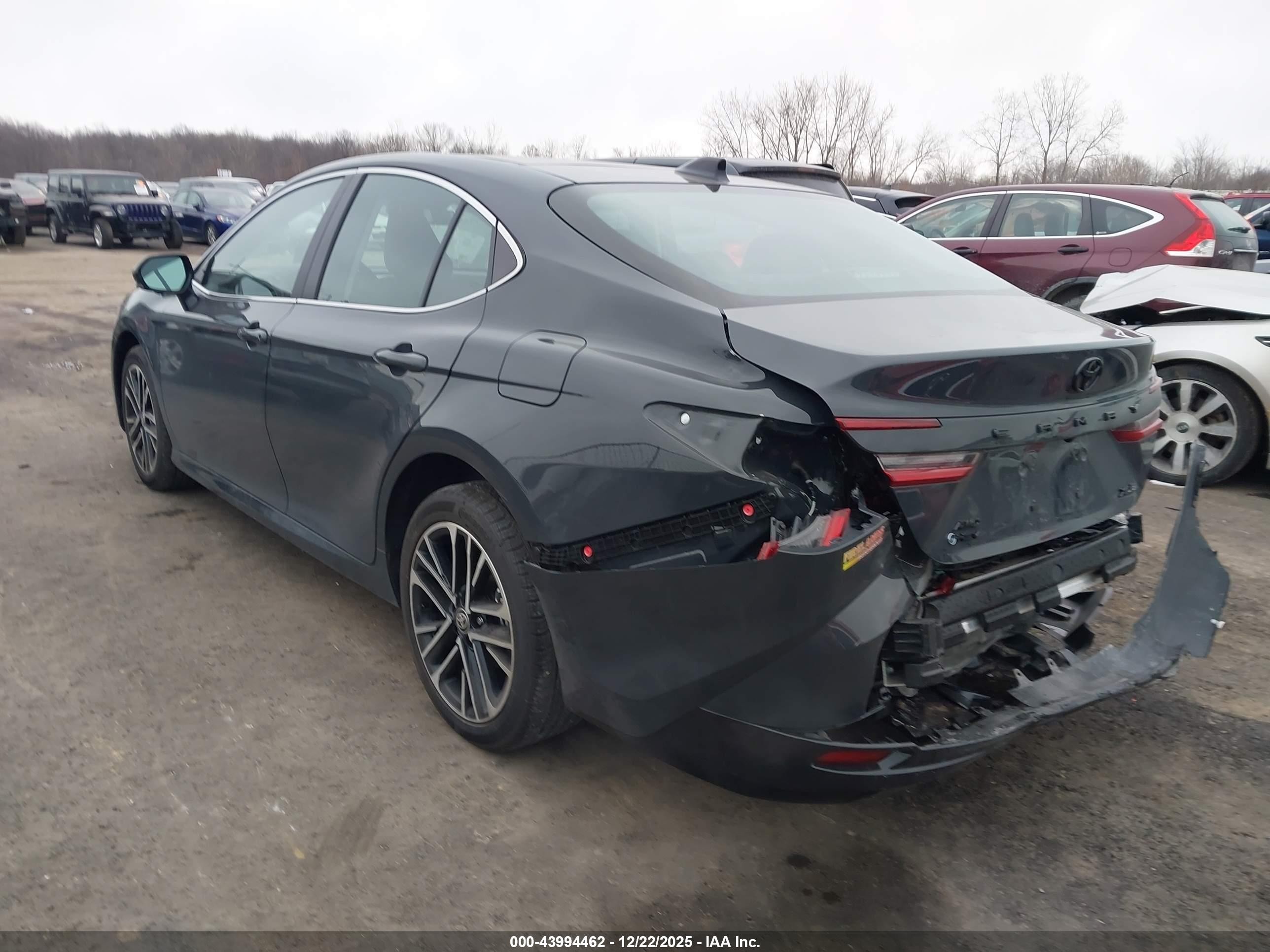 2026 Toyota Camry Xle Gray vin: 4T1DBADK4TU548198