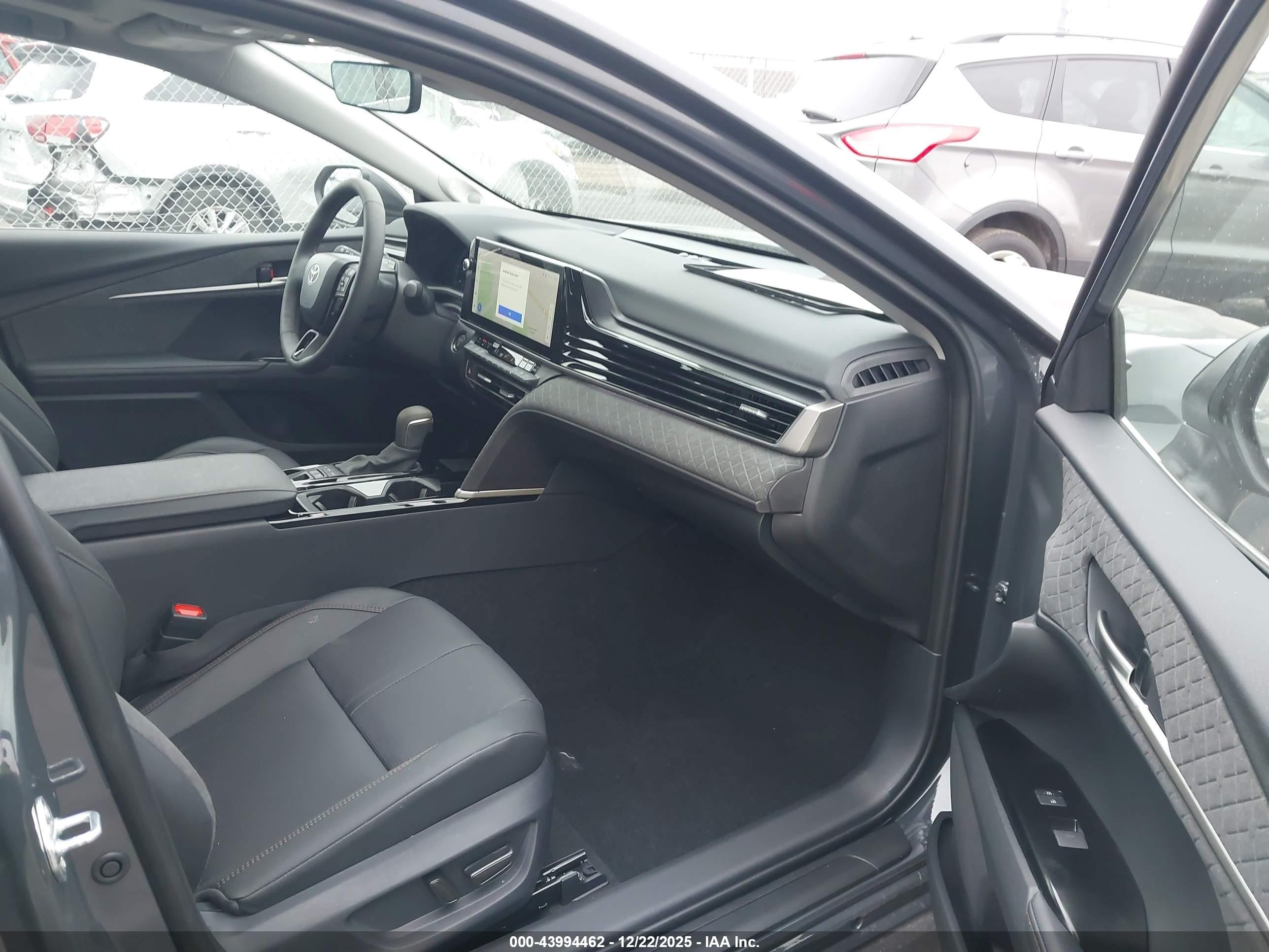 2026 Toyota Camry Xle Gray vin: 4T1DBADK4TU548198