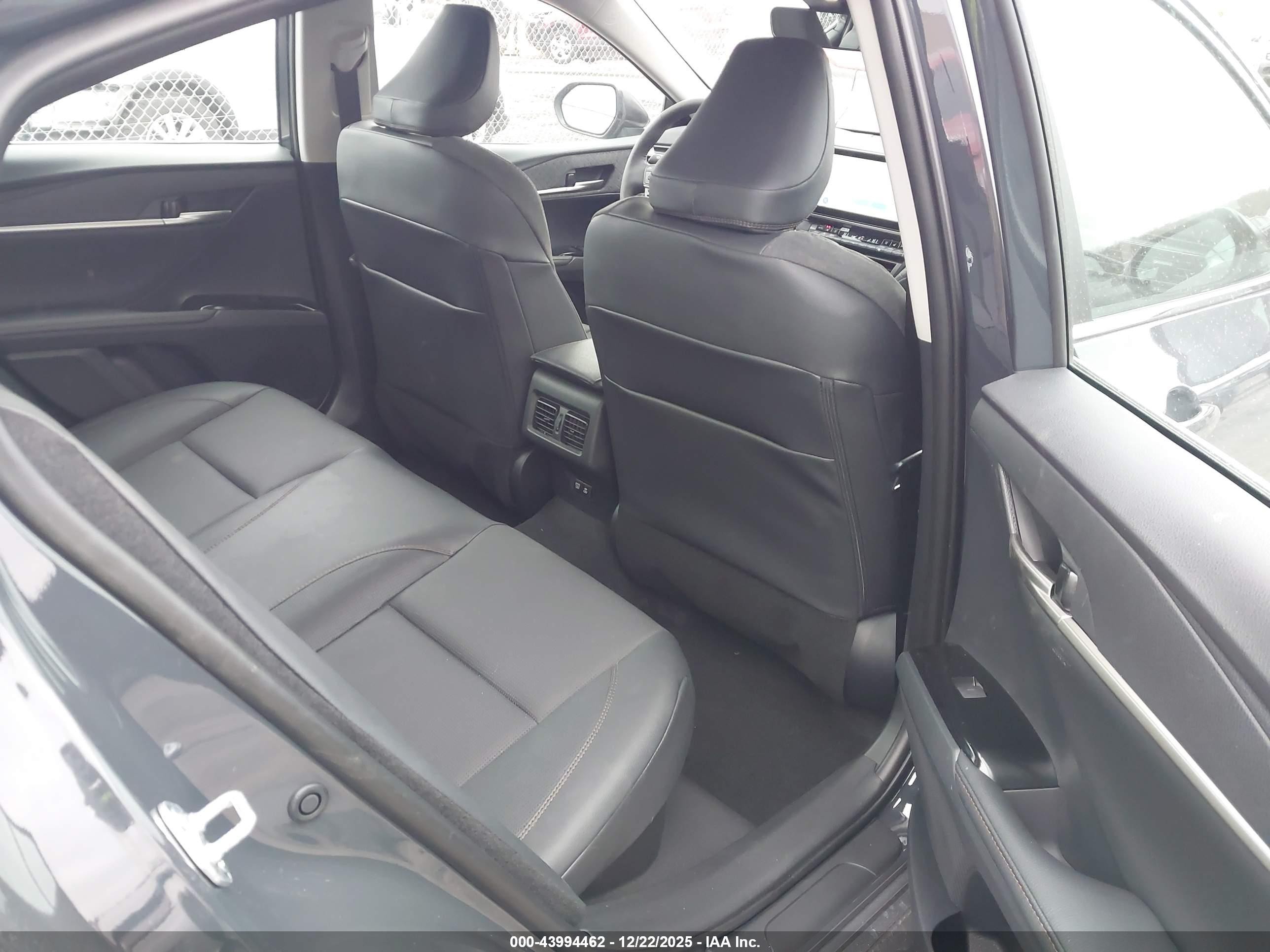 2026 Toyota Camry Xle Gray vin: 4T1DBADK4TU548198