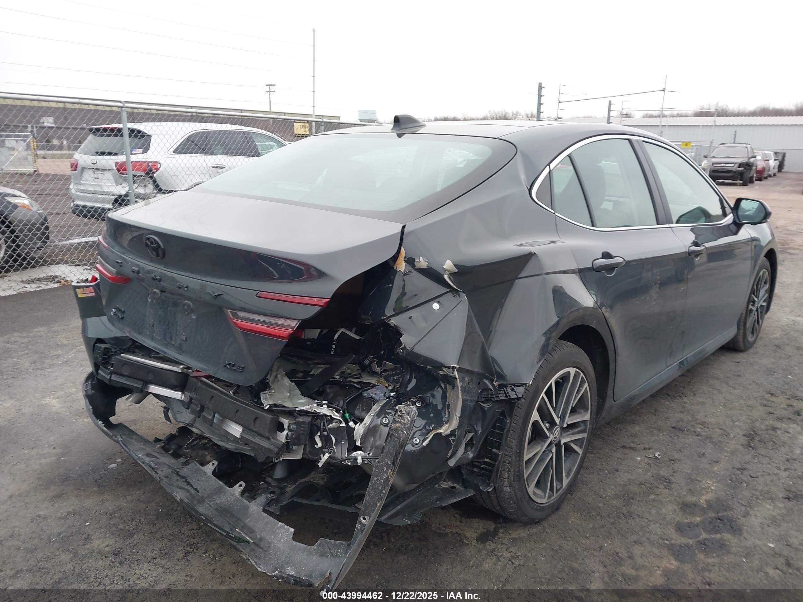 2026 Toyota Camry Xle Gray vin: 4T1DBADK4TU548198