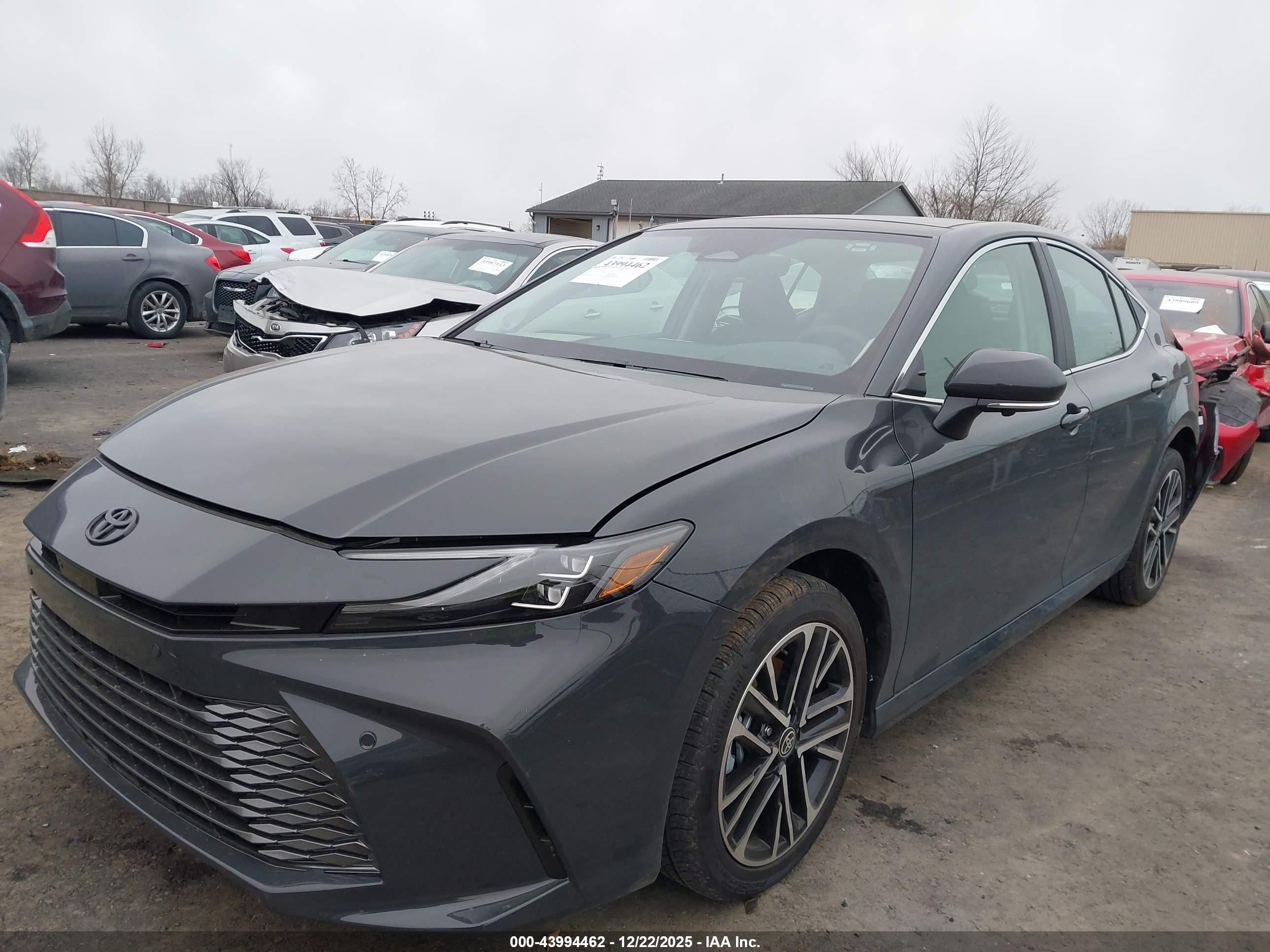 2026 Toyota Camry Xle Gray vin: 4T1DBADK4TU548198