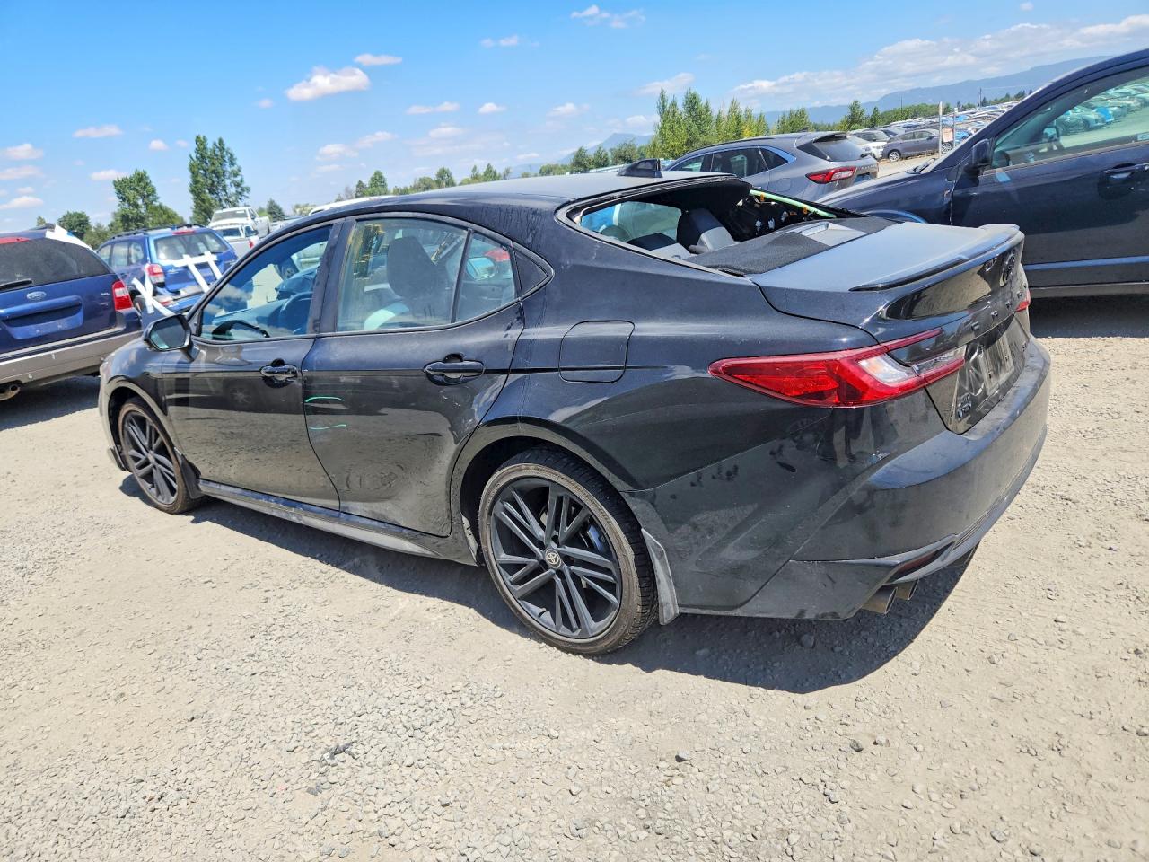 2026 Toyota Camry Nightshade Черный vin: 4T1DBADK4TU551036