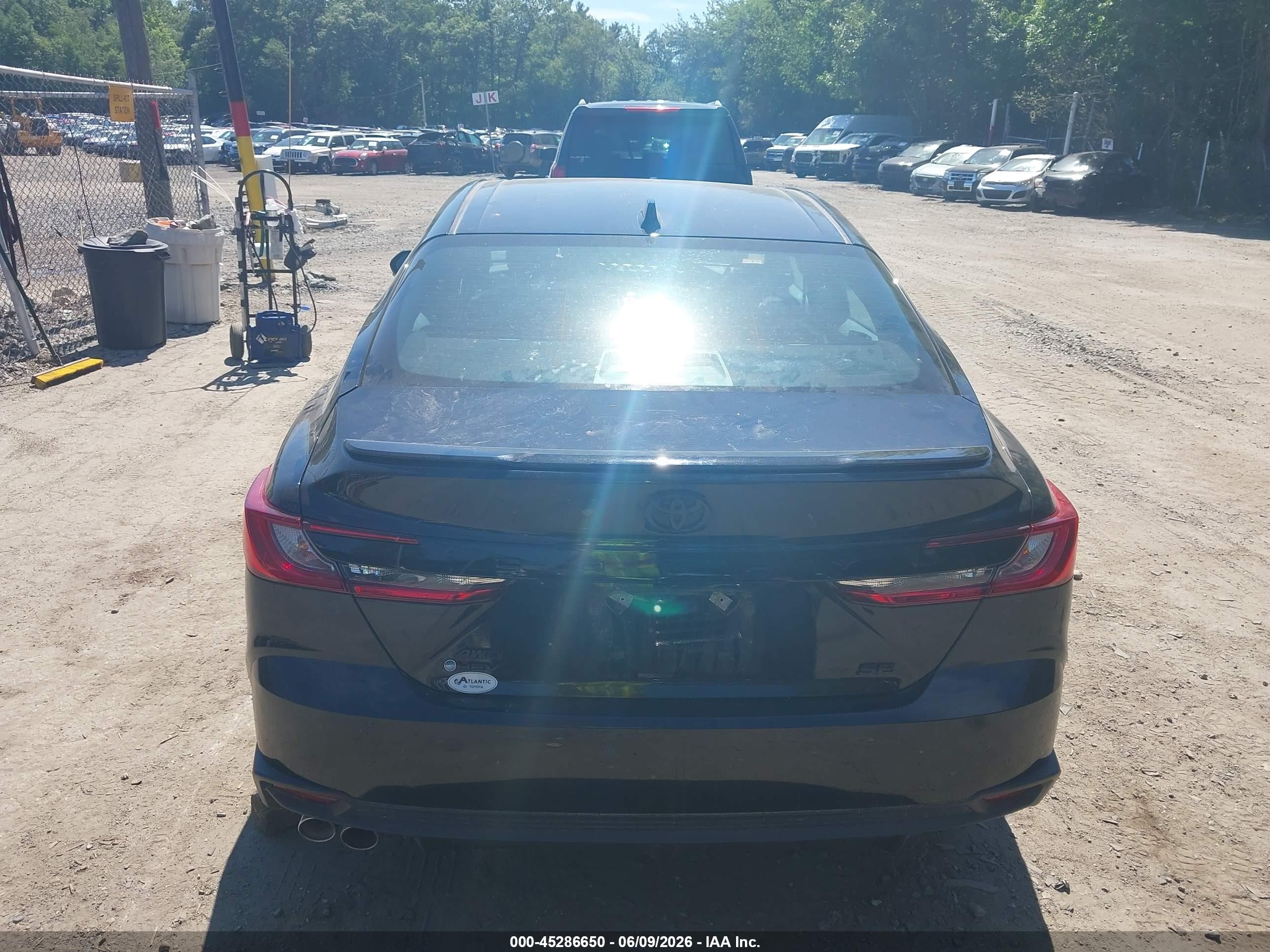 2026 Toyota Camry Se Black vin: 4T1DBADK5TU047174