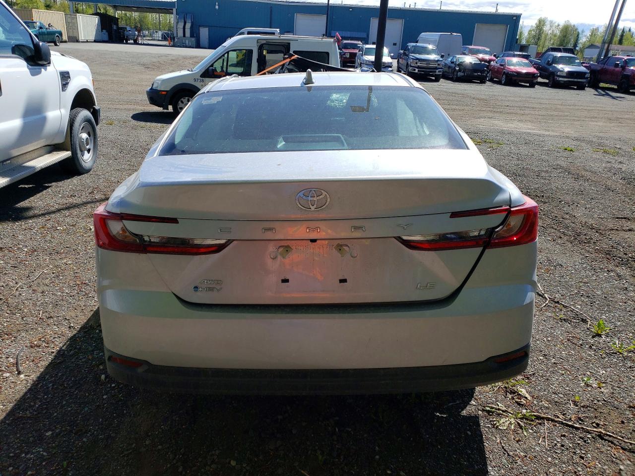 2026 Toyota Camry Le Silver vin: 4T1DBADK5TU557380