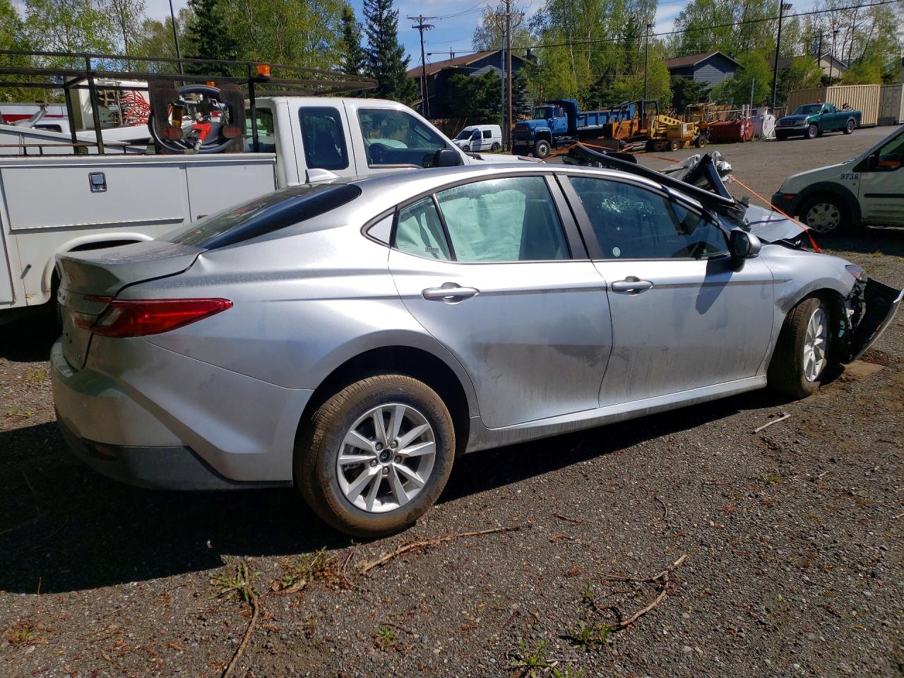 2026 Toyota Camry Le Silver vin: 4T1DBADK5TU557380