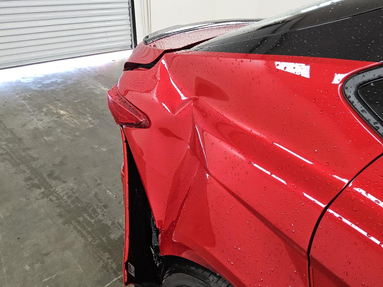 2026 Toyota Camry Xse Красный vin: 4T1DBADK8TU040297 Damage: Right Qtr Panel, Dent(S) W/ Paint Dmg, > 12 Inches
