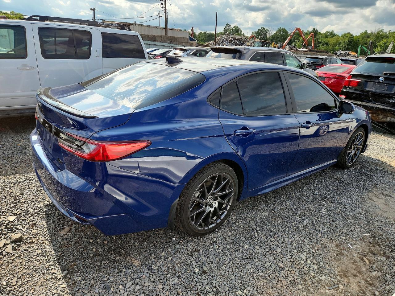 2025 Toyota Camry Xse Blue vin: 4T1DBADK9SU015391