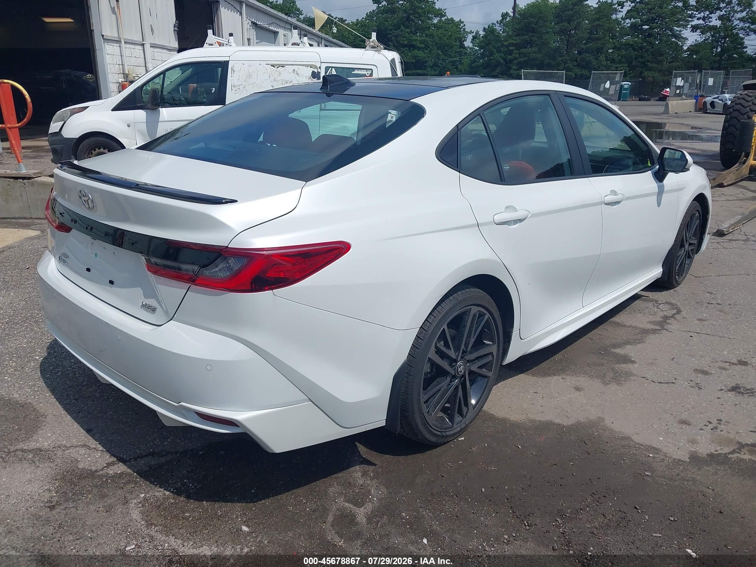 2025 Toyota Camry Xse White vin: 4T1DBADKXSU502406