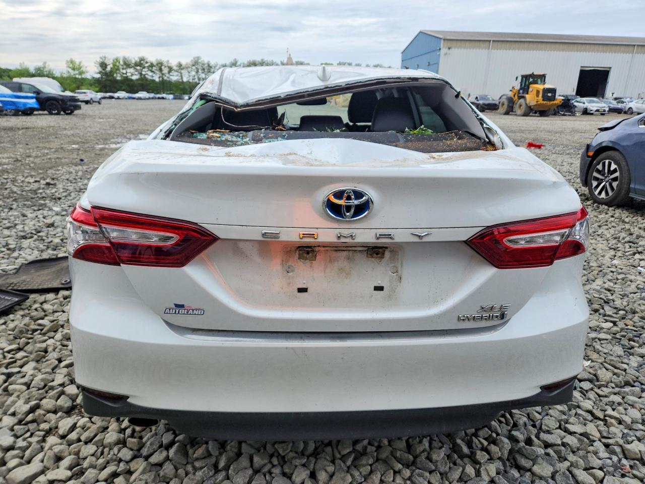 2020 Toyota Camry Xle White vin: 4T1F31AK0LU543896