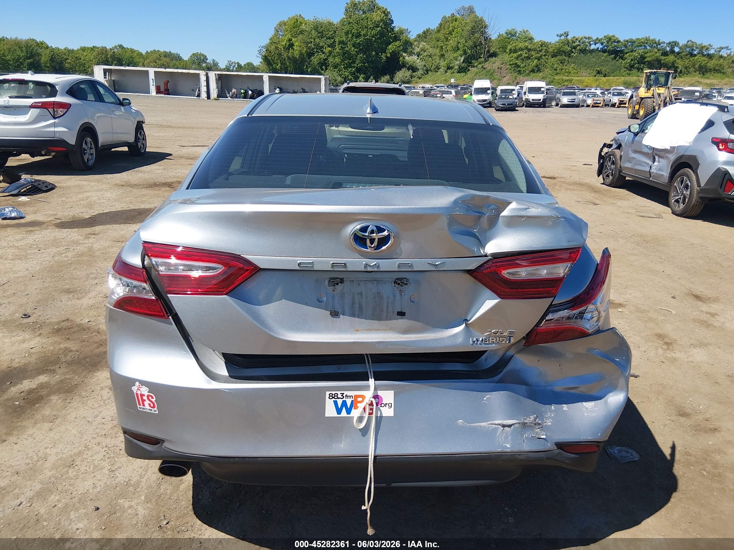 2020 Toyota Camry Xle Hybrid Серебряный vin: 4T1F31AK3LU525294