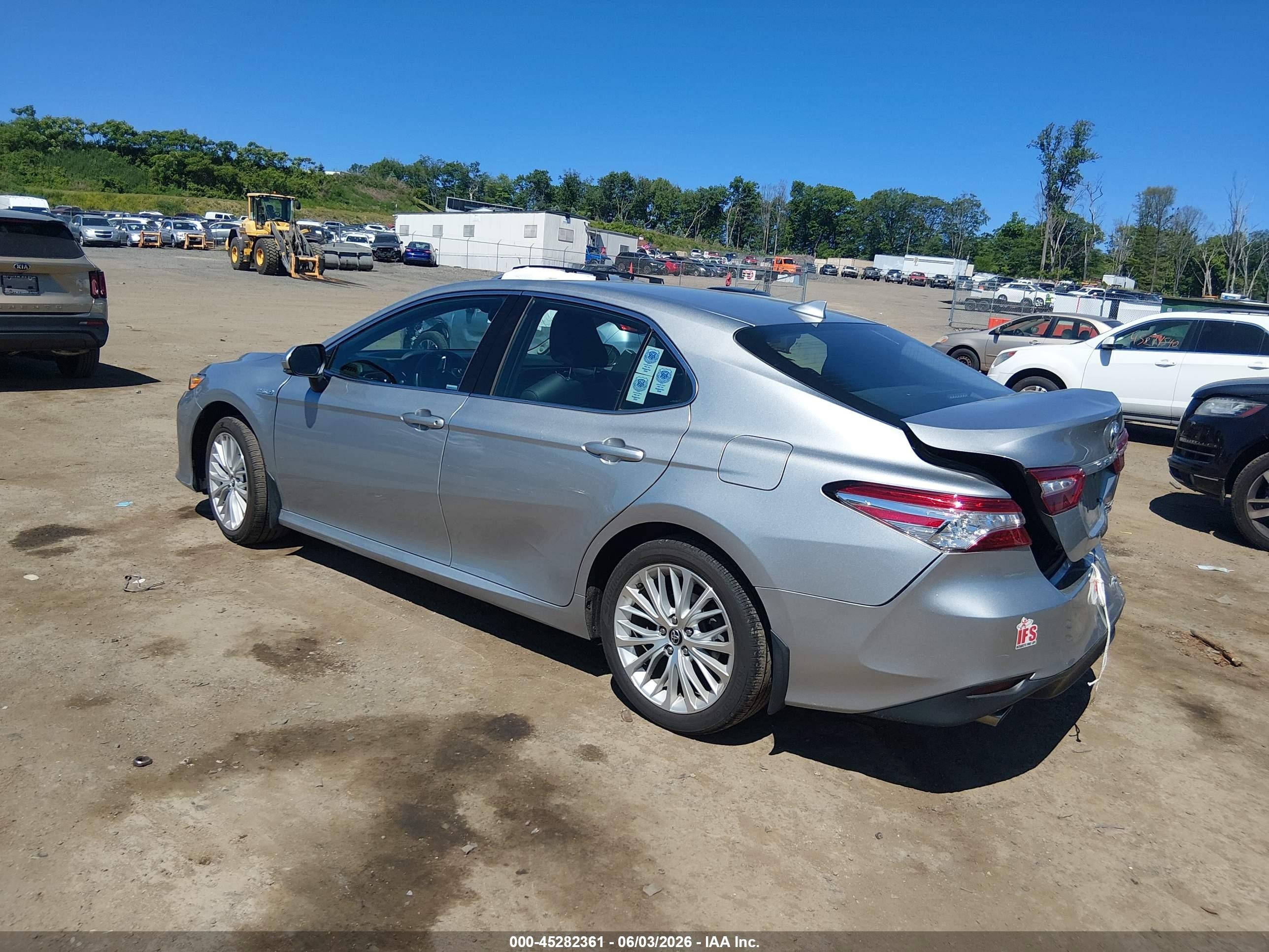 2020 Toyota Camry Xle Hybrid Серебряный vin: 4T1F31AK3LU525294