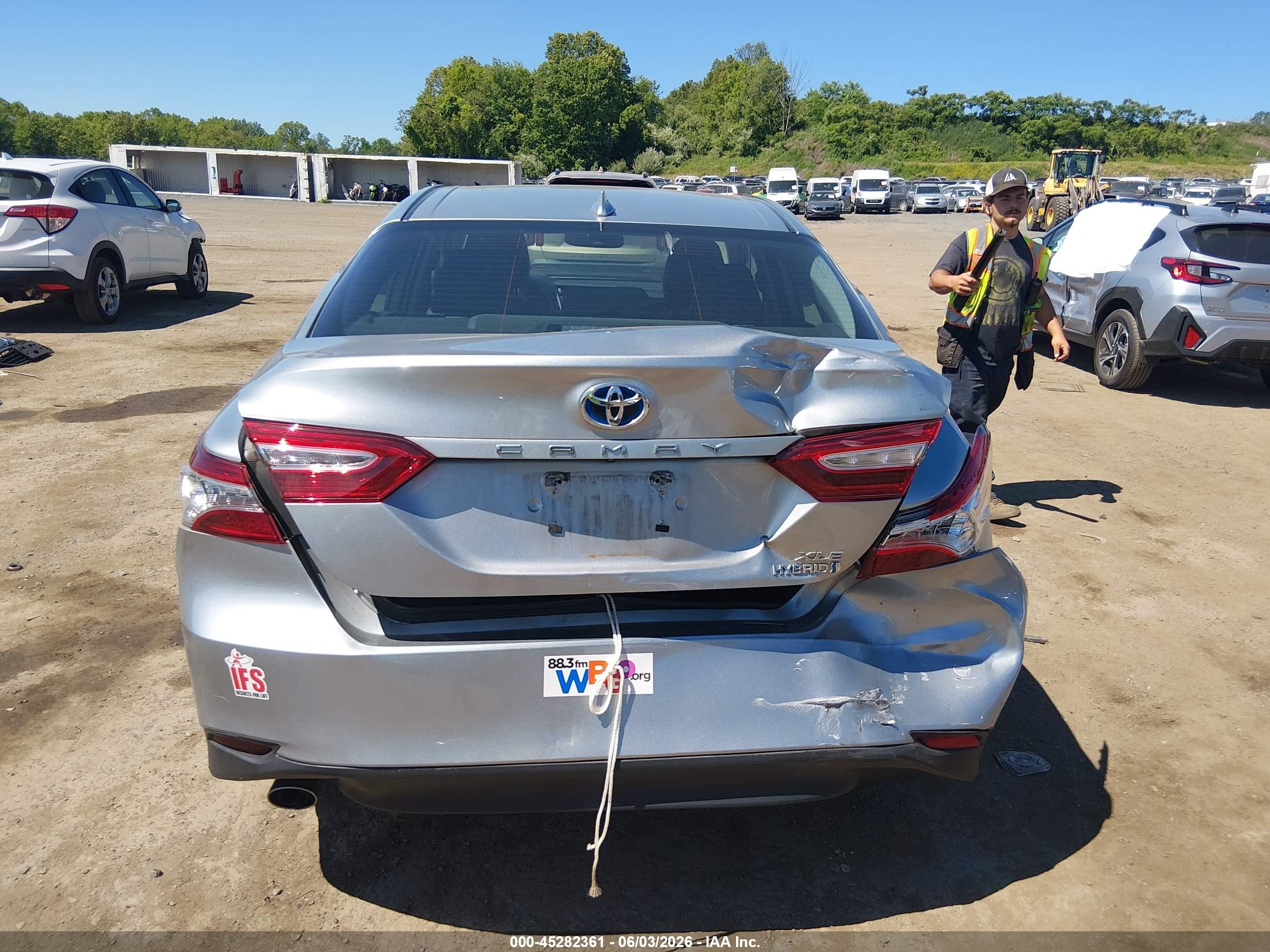 2020 Toyota Camry Xle Hybrid Серебряный vin: 4T1F31AK3LU525294