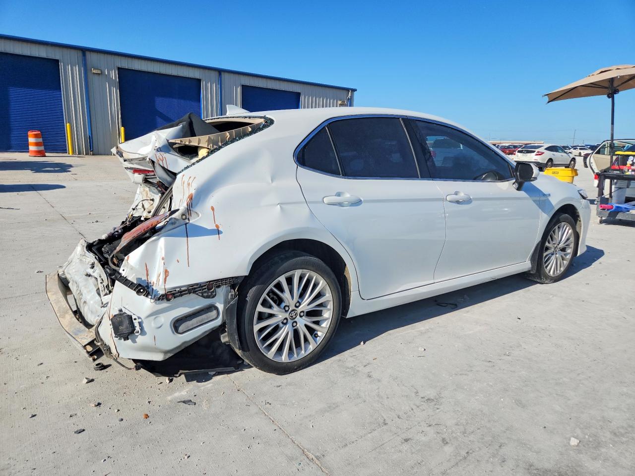 2020 Toyota Camry Xle White vin: 4T1F31AK3LU541186