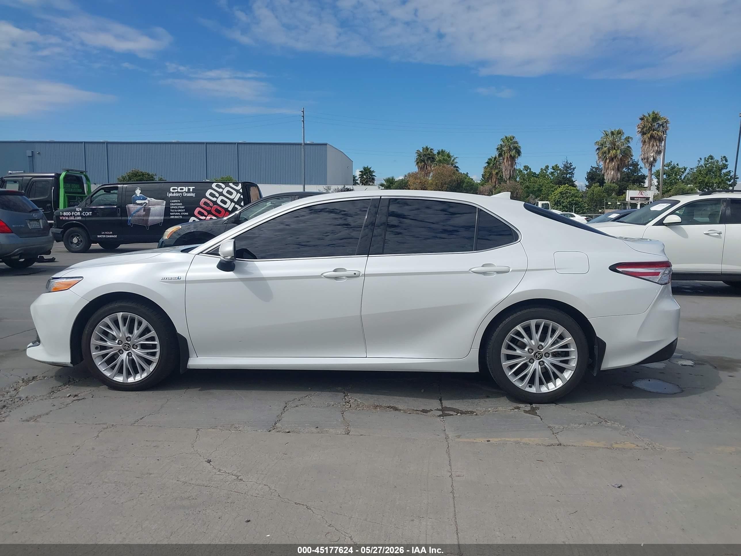 2020 Toyota Camry Xle Hybrid White vin: 4T1F31AK9LU540379