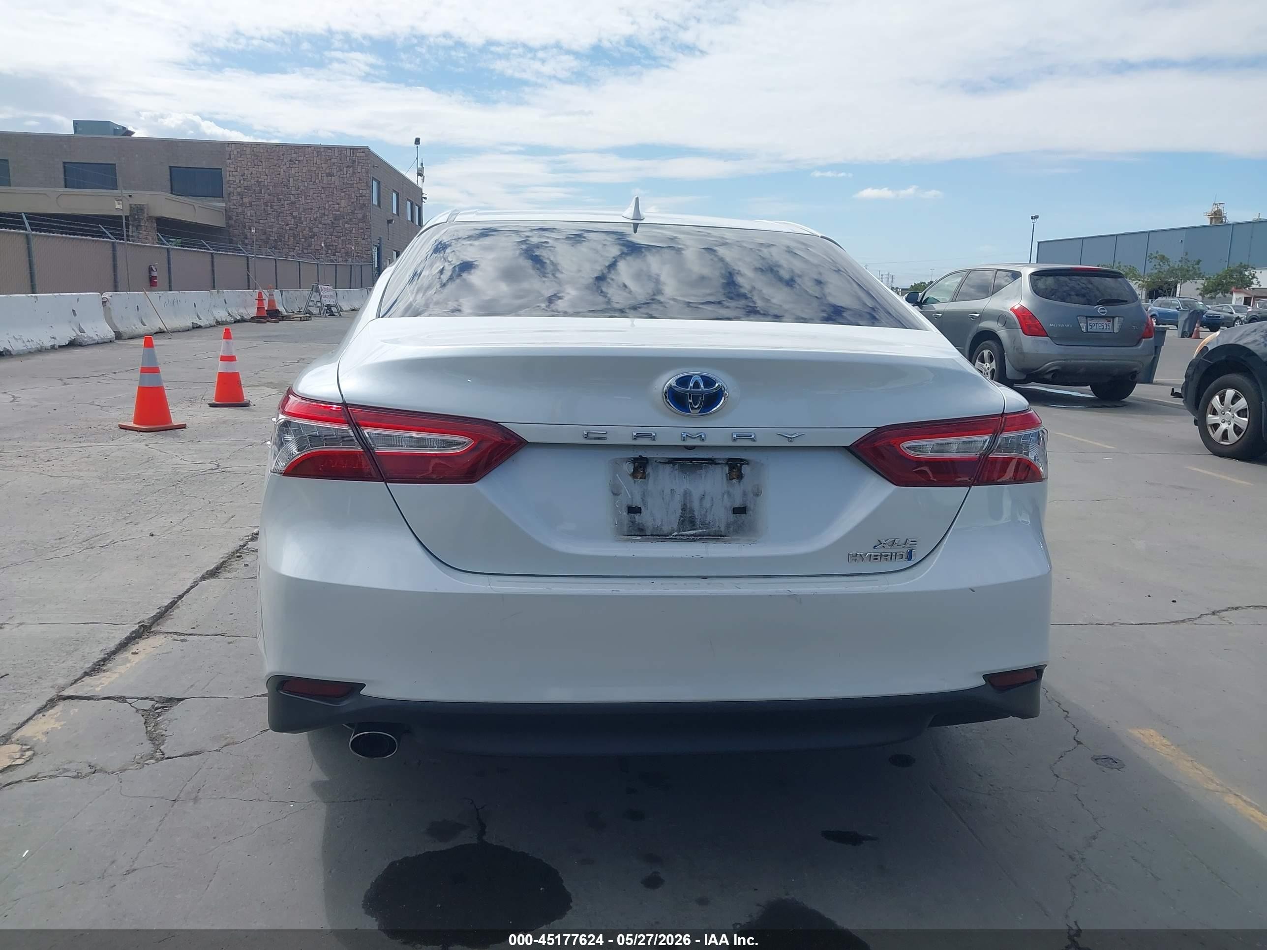 2020 Toyota Camry Xle Hybrid White vin: 4T1F31AK9LU540379