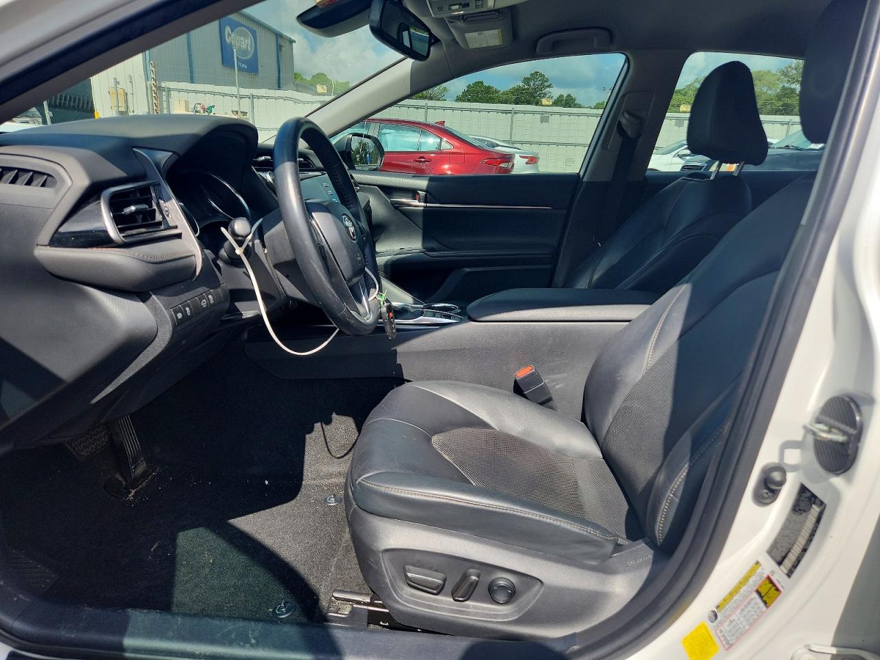 2020 Toyota Camry Xle Белый vin: 4T1F31AKXLU538575