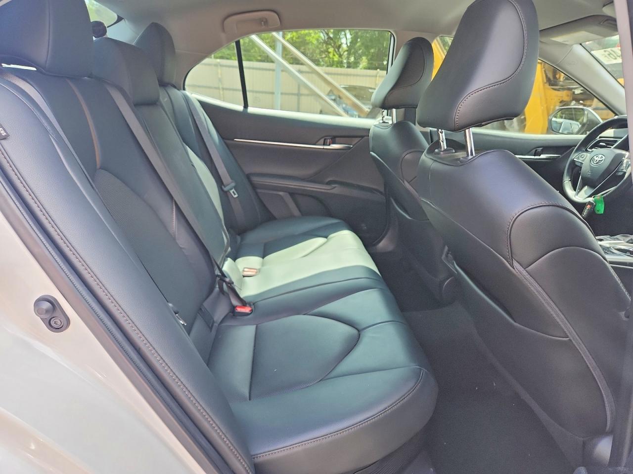 2020 Toyota Camry Xle Белый vin: 4T1F31AKXLU538575